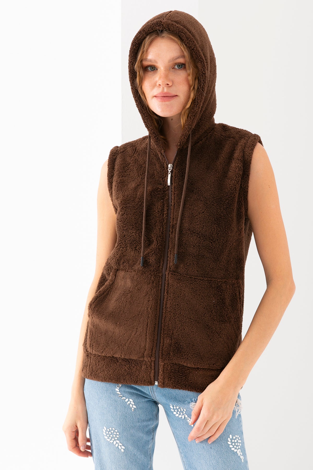 Kadın Kahverengi Kapşonlu Kolsuz Peluş Yelek