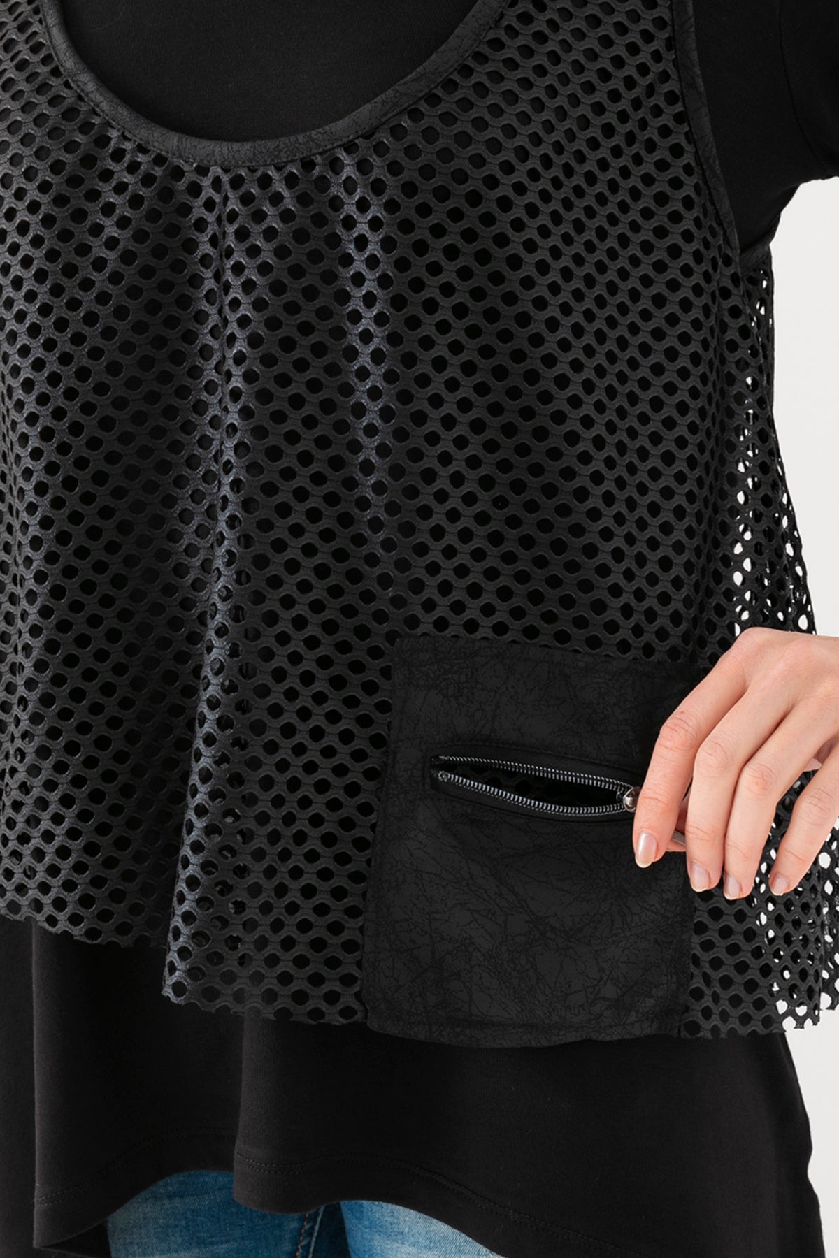 Kadın Siyah File Yelekli Eteği Asimetrik Takım Tunik