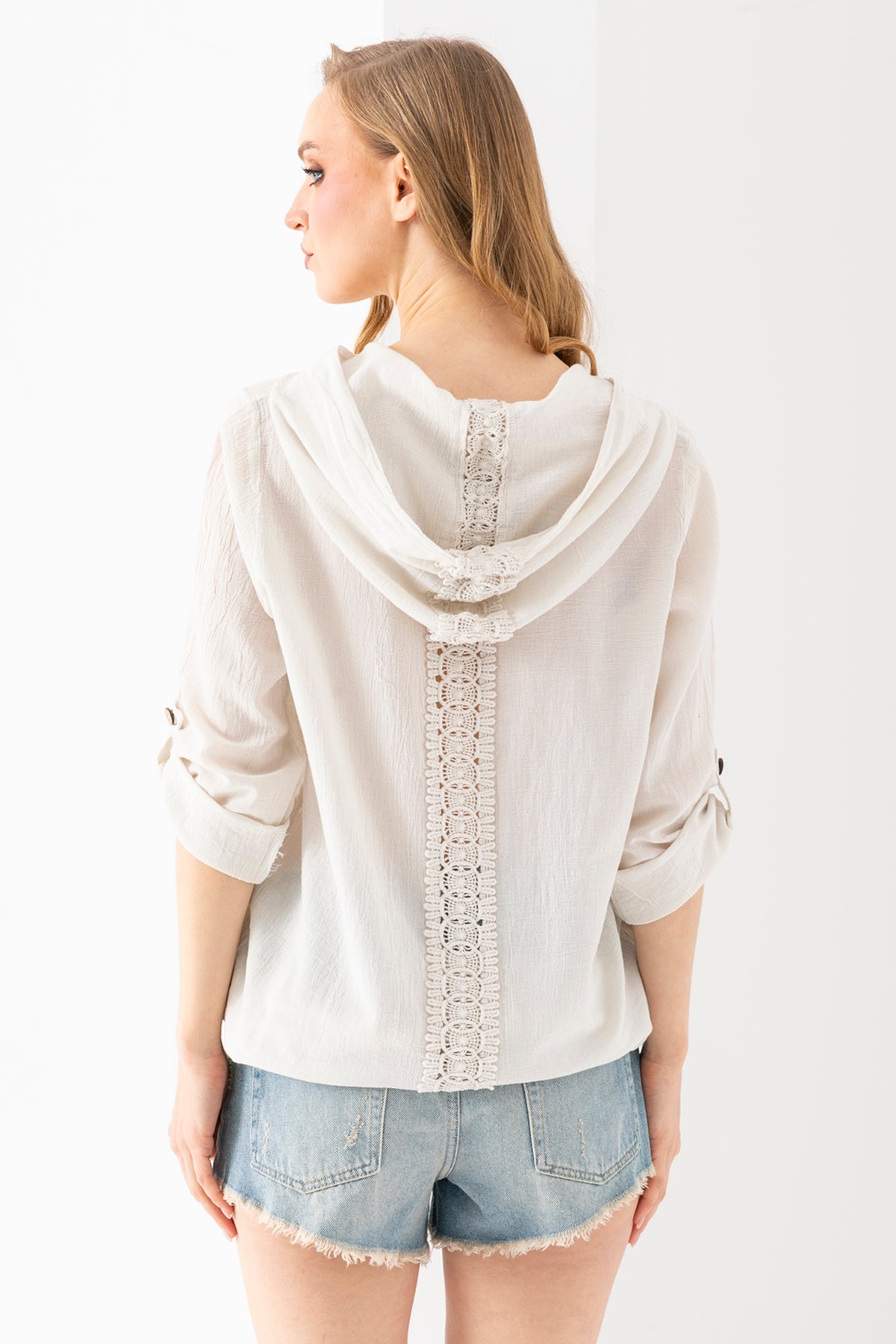 100% Organik Pamuk Kadın Taş Kapşonlu Arkası Dantel Şeritli Gömlek