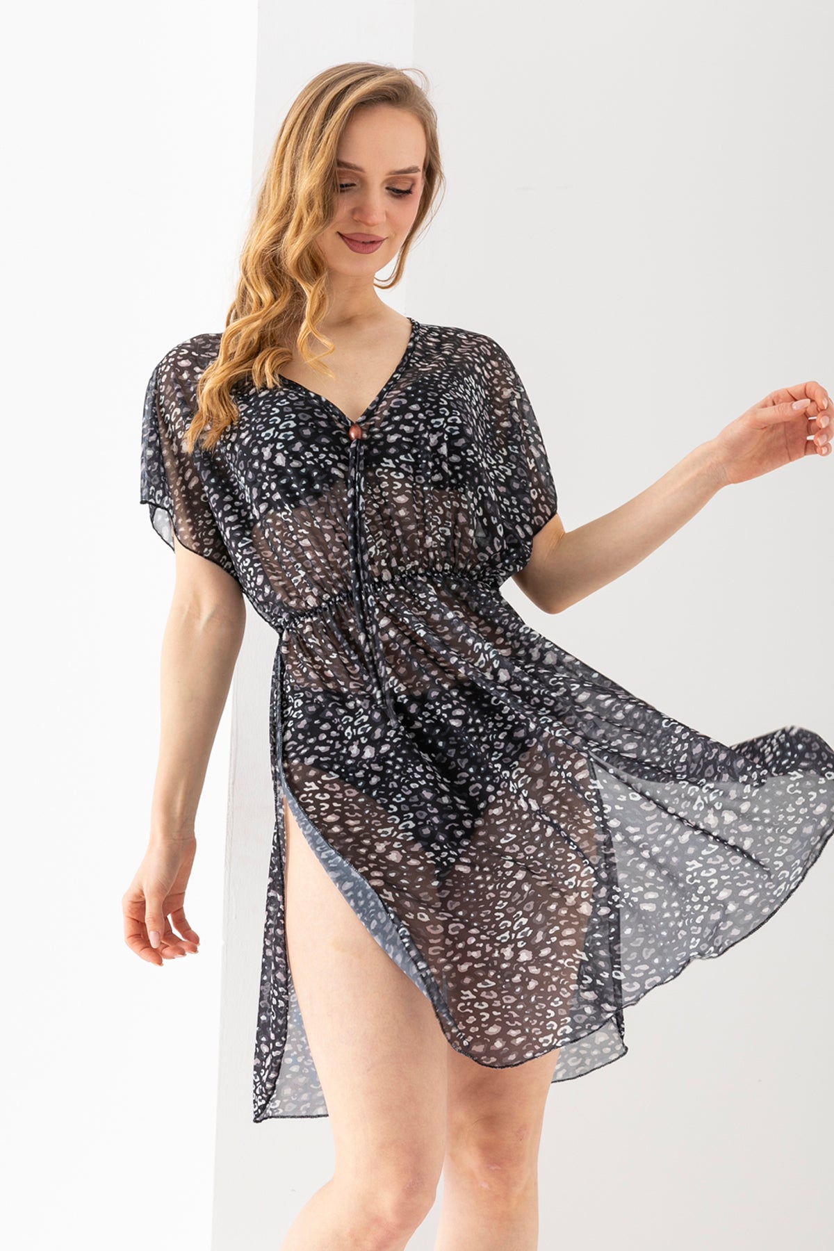 Kadın Füme Leopar Desenli Yanları Yırtmaçlı Plaj Elbisesi