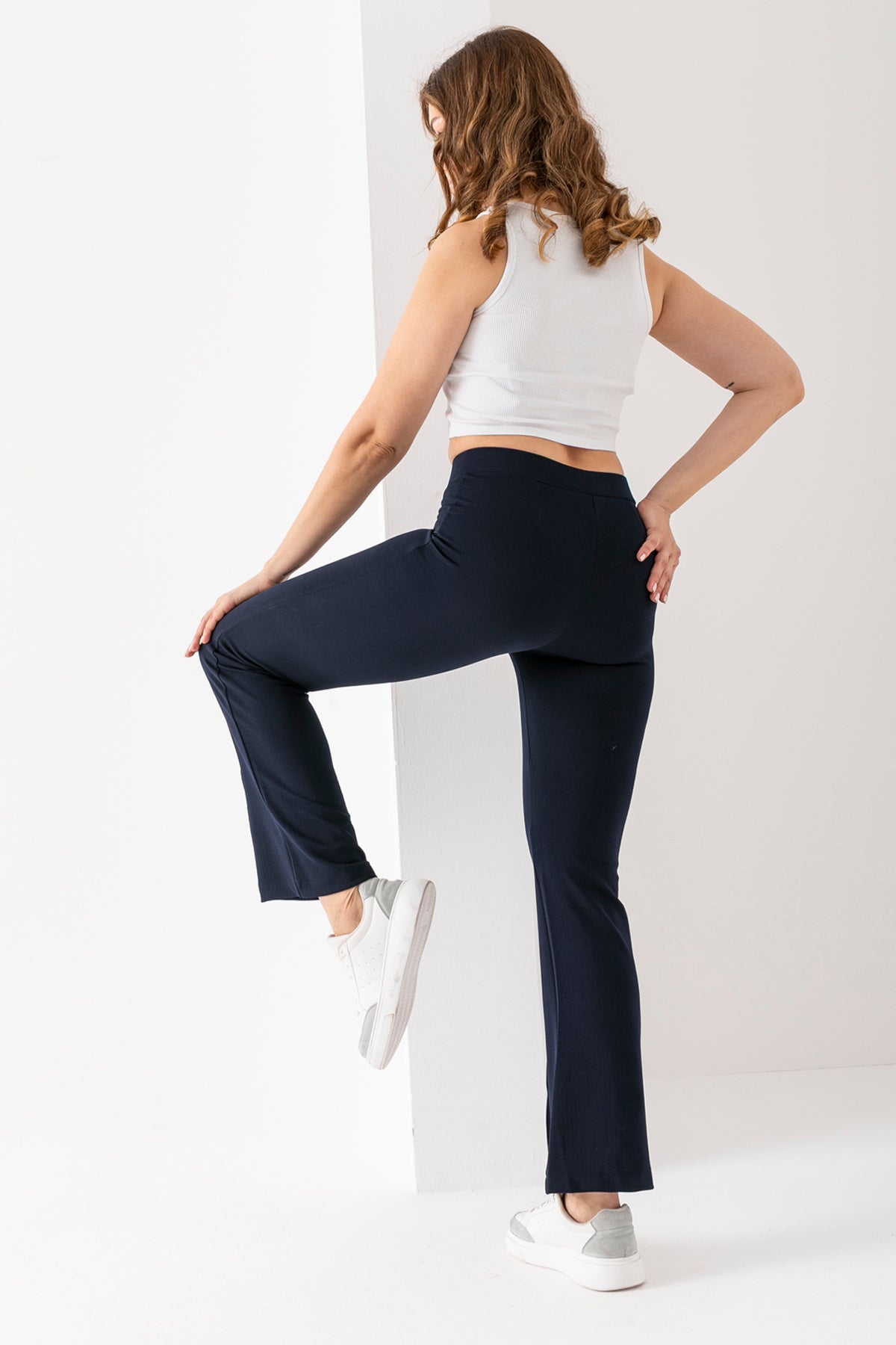 Kadın Lacivert Önü Şerit Detaylı İspanyol Paça Krep Pantolon