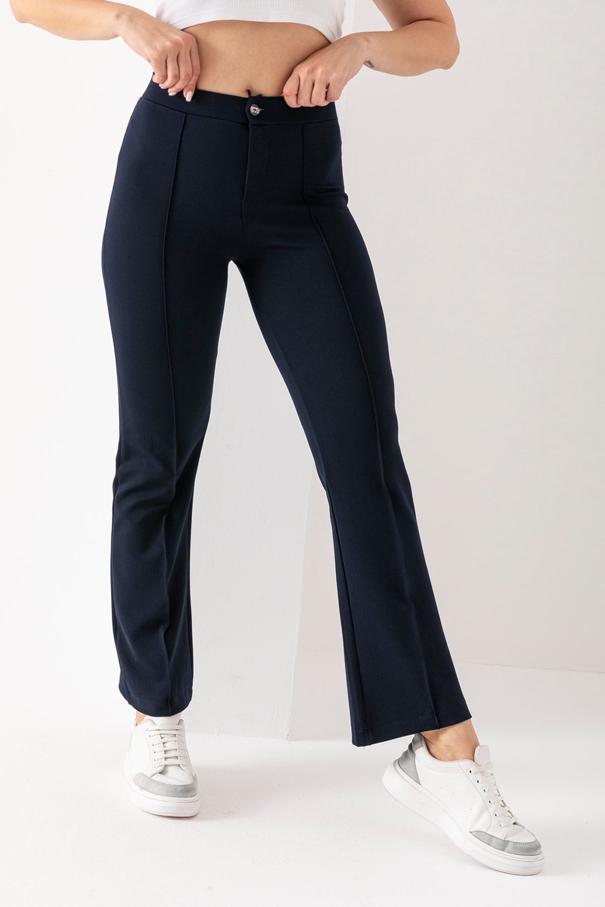 Kadın Lacivert Önü Şerit Detaylı İspanyol Paça Krep Pantolon