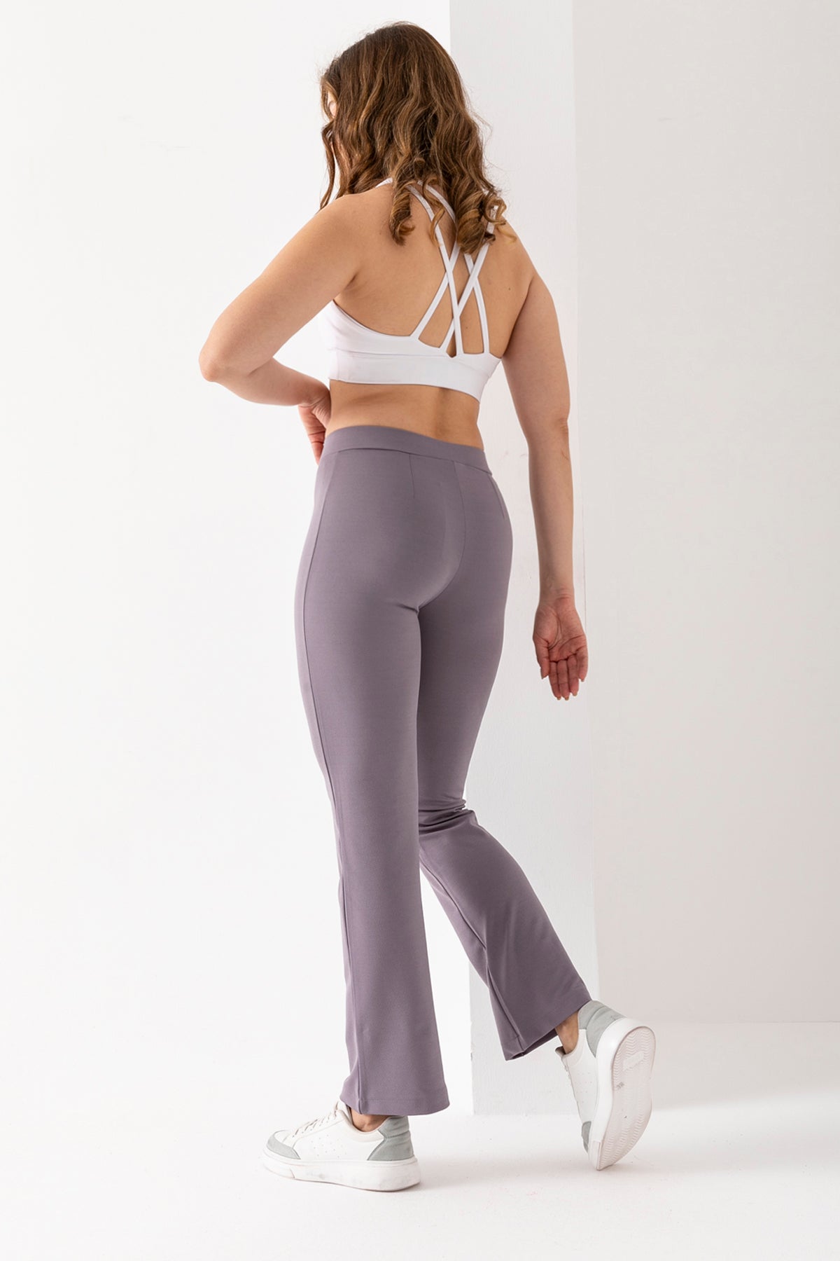 Kadın Gri Önü Şerit Detaylı İspanyol Paça Krep Pantolon