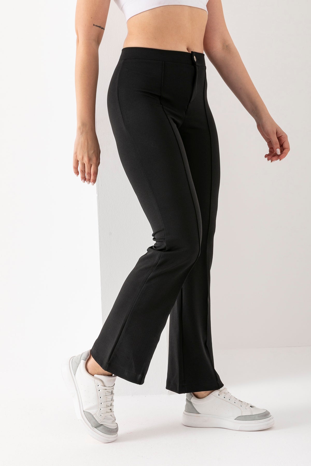 Kadın Siyah Önü Şerit Detaylı İspanyol Paça Krep Pantolon