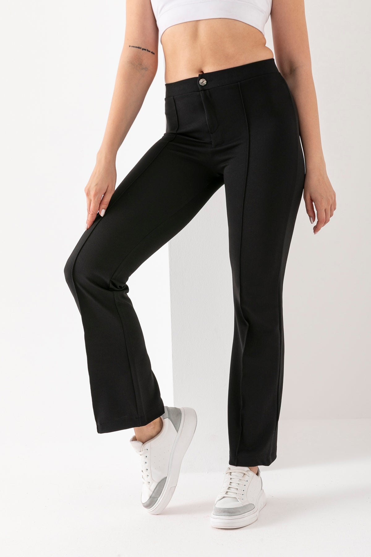 Kadın Siyah Önü Şerit Detaylı İspanyol Paça Krep Pantolon