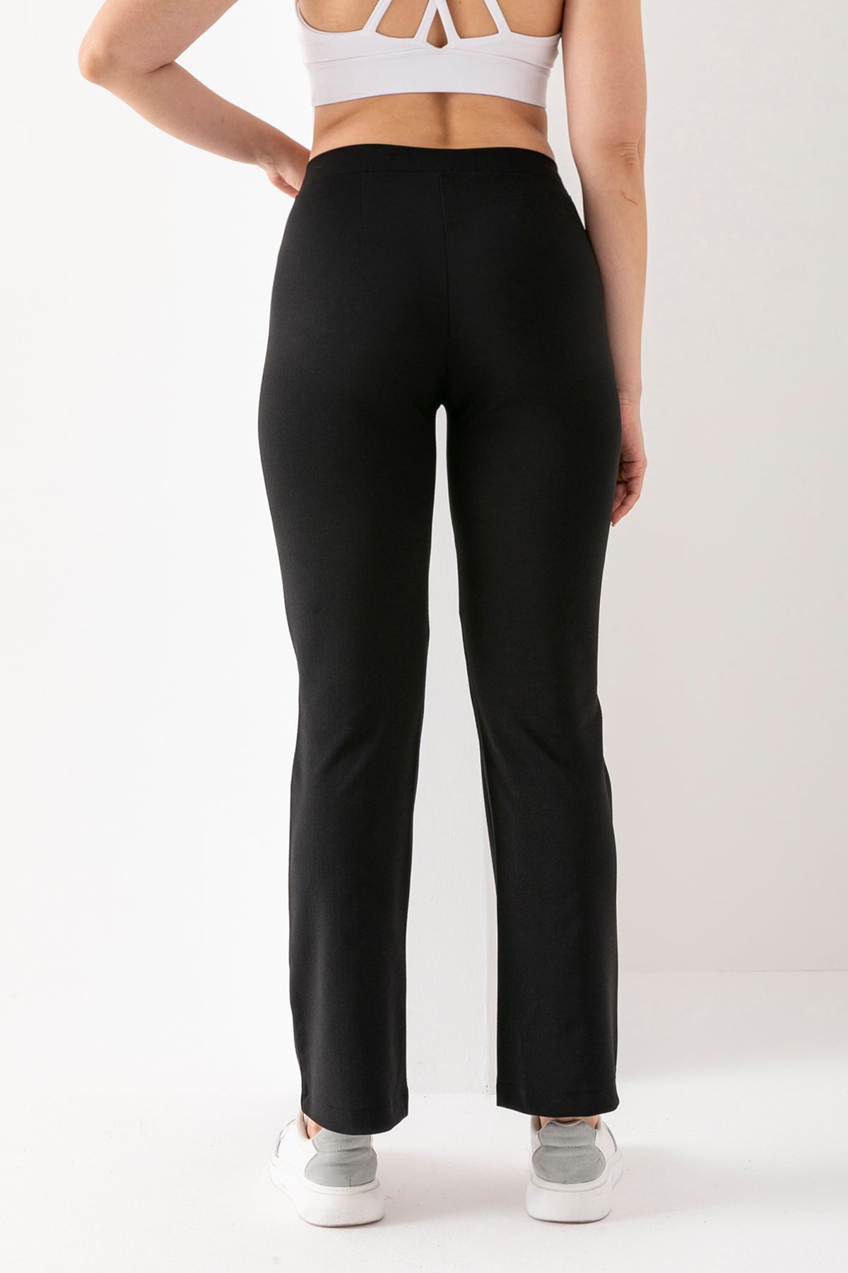 Kadın Siyah Önü Şerit Detaylı İspanyol Paça Krep Pantolon