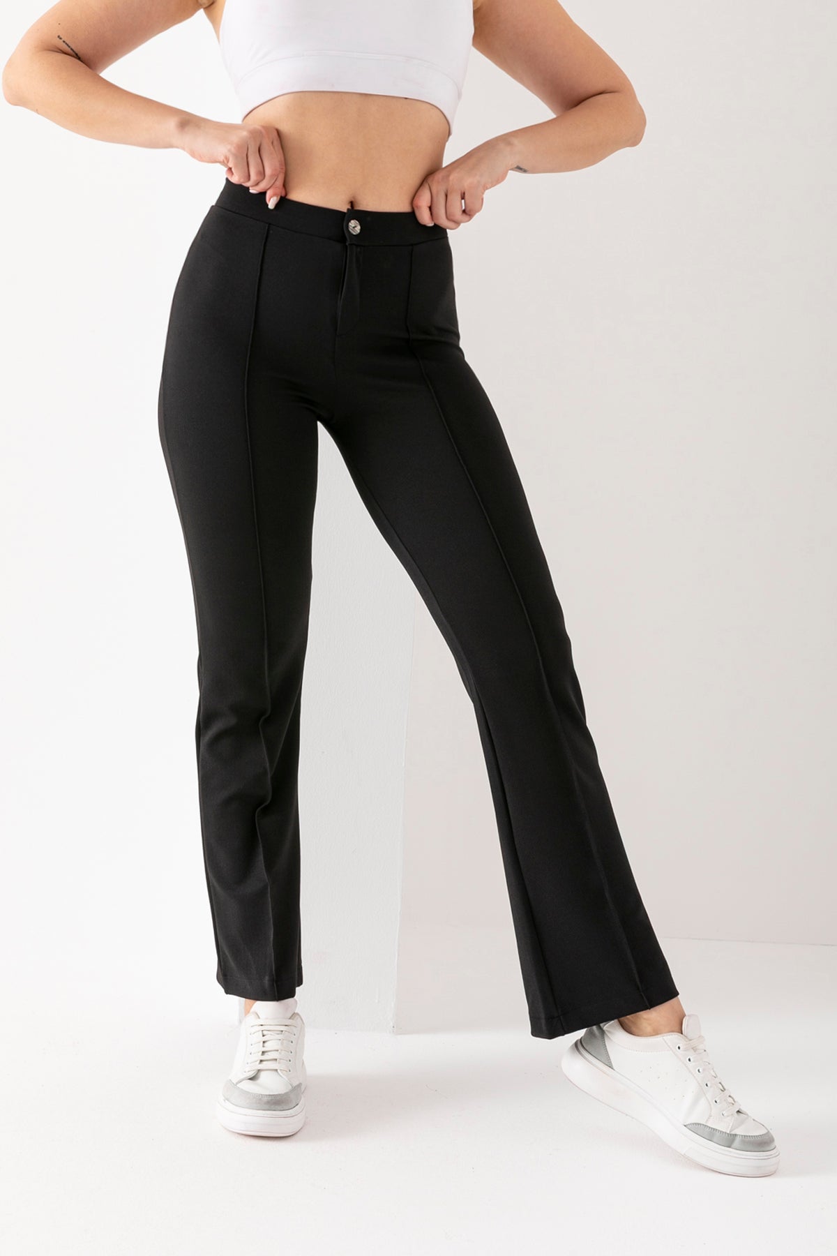 Kadın Siyah Önü Şerit Detaylı İspanyol Paça Krep Pantolon