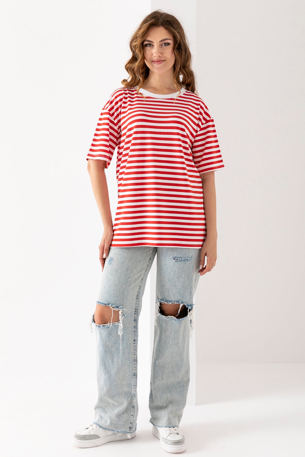 Kadın Kırmızı Beyaz Çizgili Oversize Kısa Kollu Viskon Penye Bluz