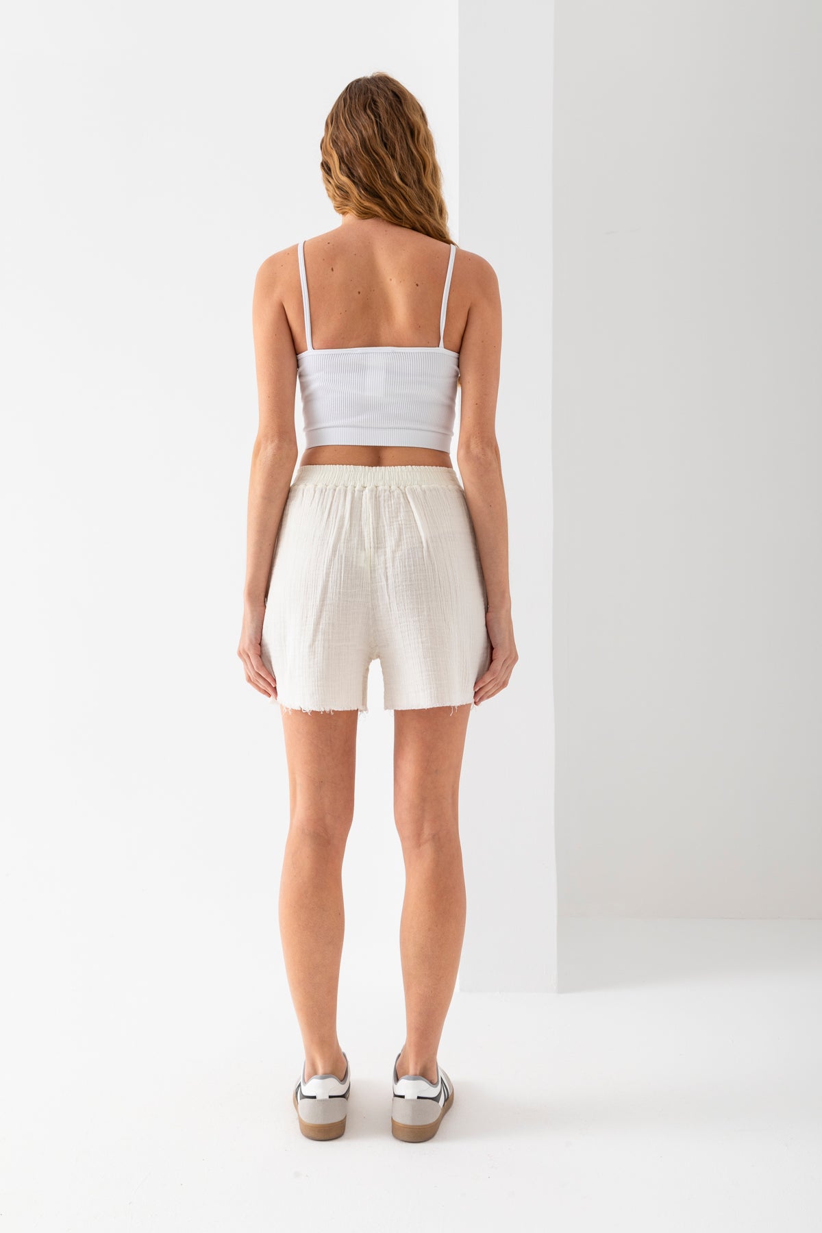 Kadın %100 Pamuk Krem Geniş Paça Muslin Şort