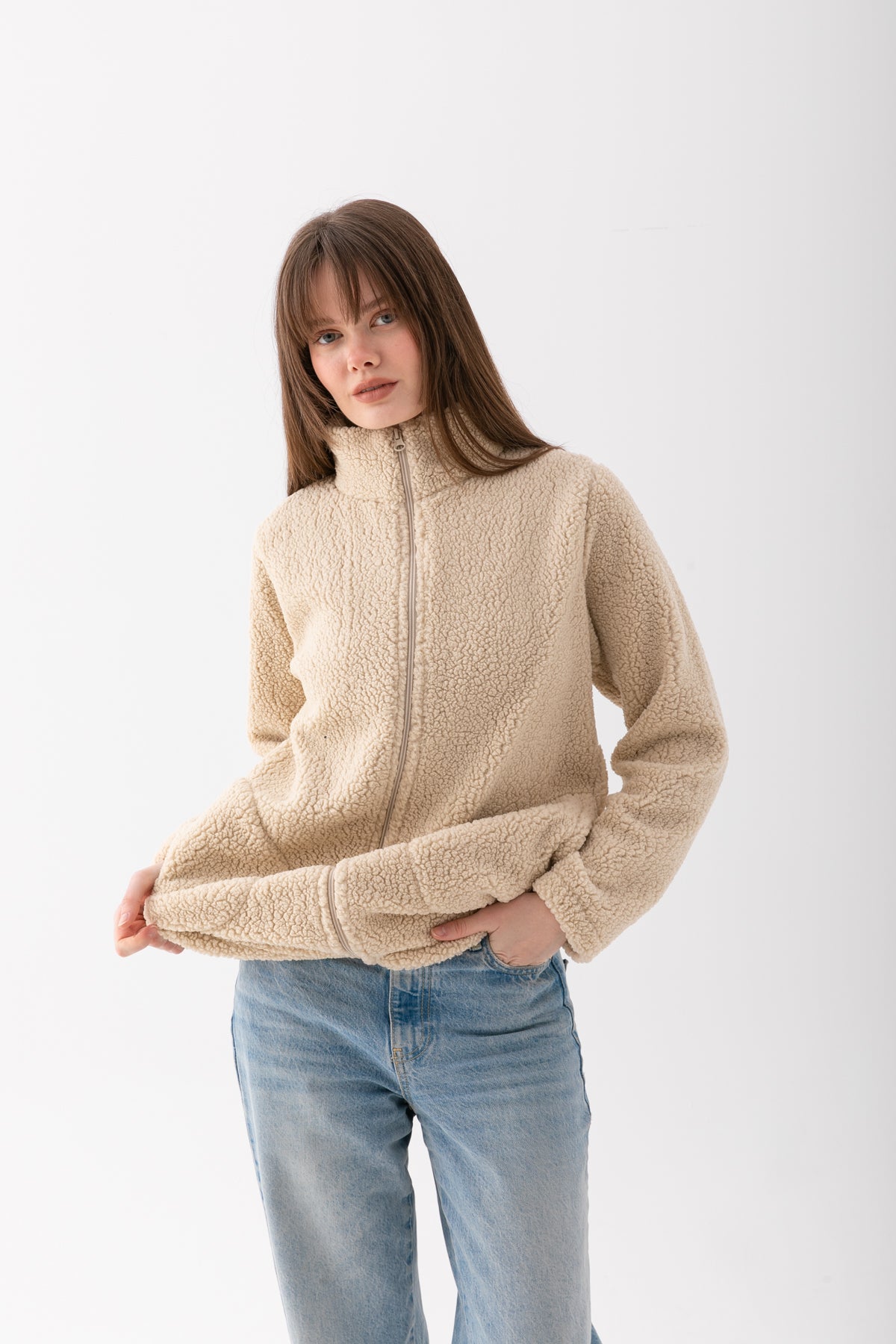 Kadın Krem Dik Yaka Fermuarlı Polar Ceket