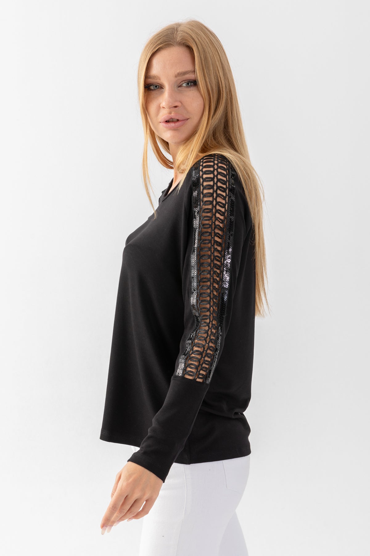 Kadın Siyah Kolları Pul Güpürlü Bluz