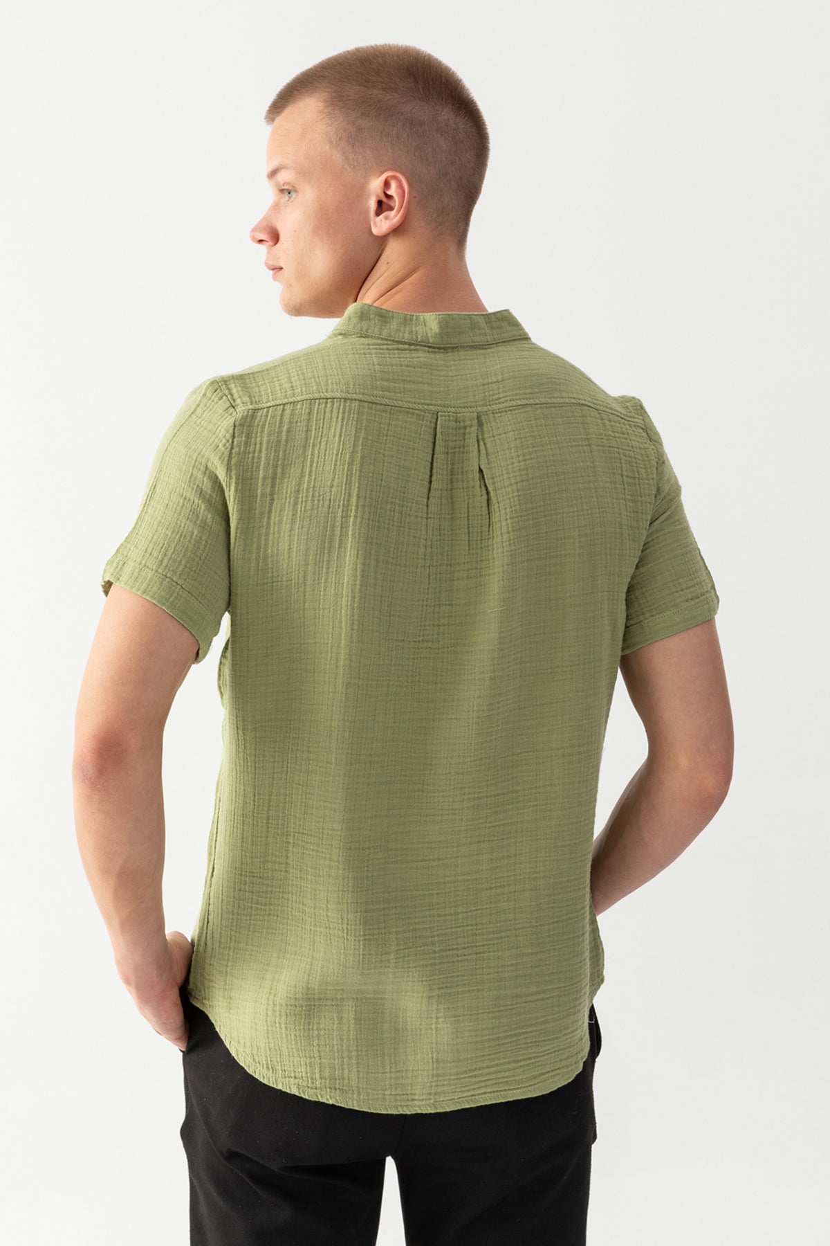 Erkek Yeşil %100 Pamuk Hakim Yaka Kısa Kollu Regular Fit Müslin Tişort