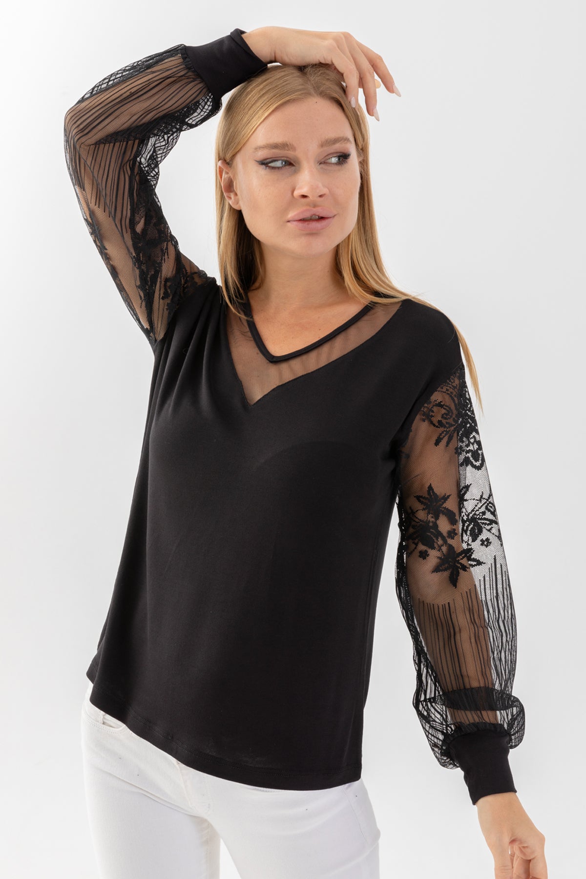 Kadın Siyah Yakası Tüllü Koları Dantelli Mevsimlik İnce Triko Buz