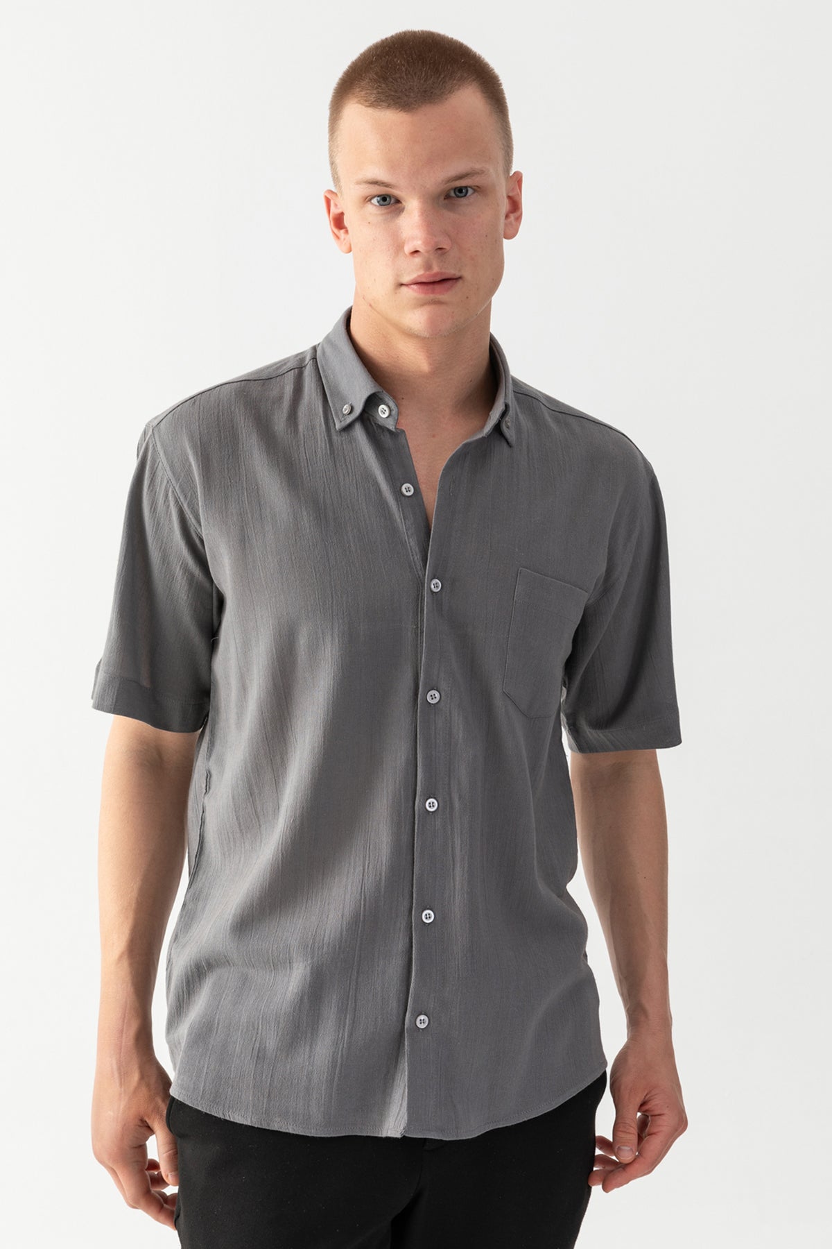 Erkek Füme %100 Pamuk Dokuma Kısa Kollu Rahat Kesim Cep Detaylı Şile Kumaş Gömlek