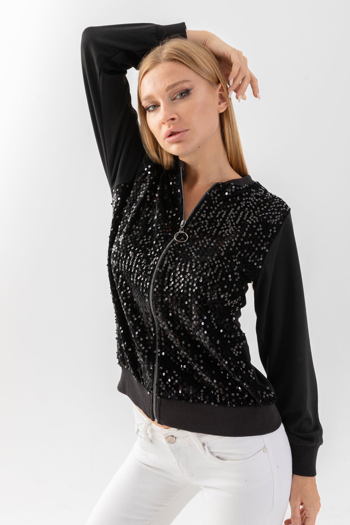 Kadın Siyah Önü Payetli Fermuarlı Triko Ceket
