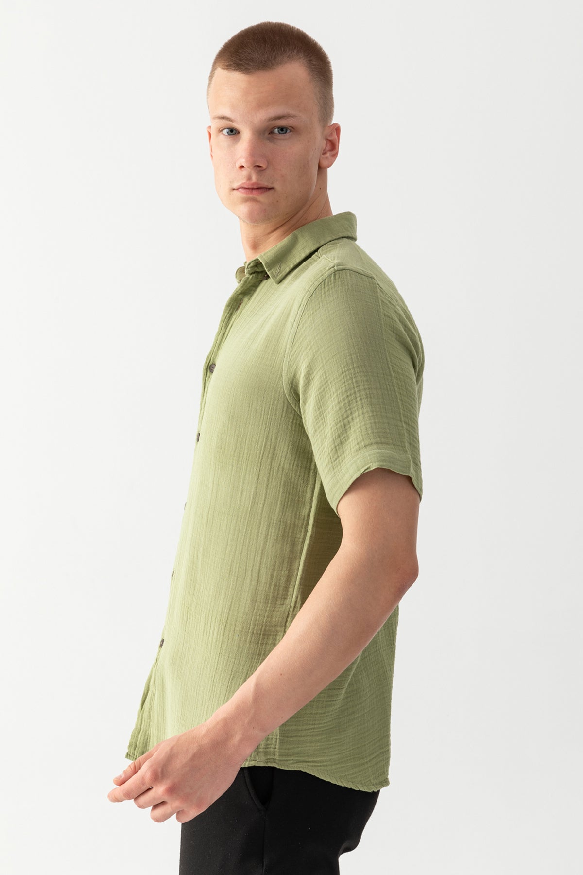 Erkek Yeşil %100 Pamuk Kısa Kollu Regular Fit Bürümcük Müslin Gömlek