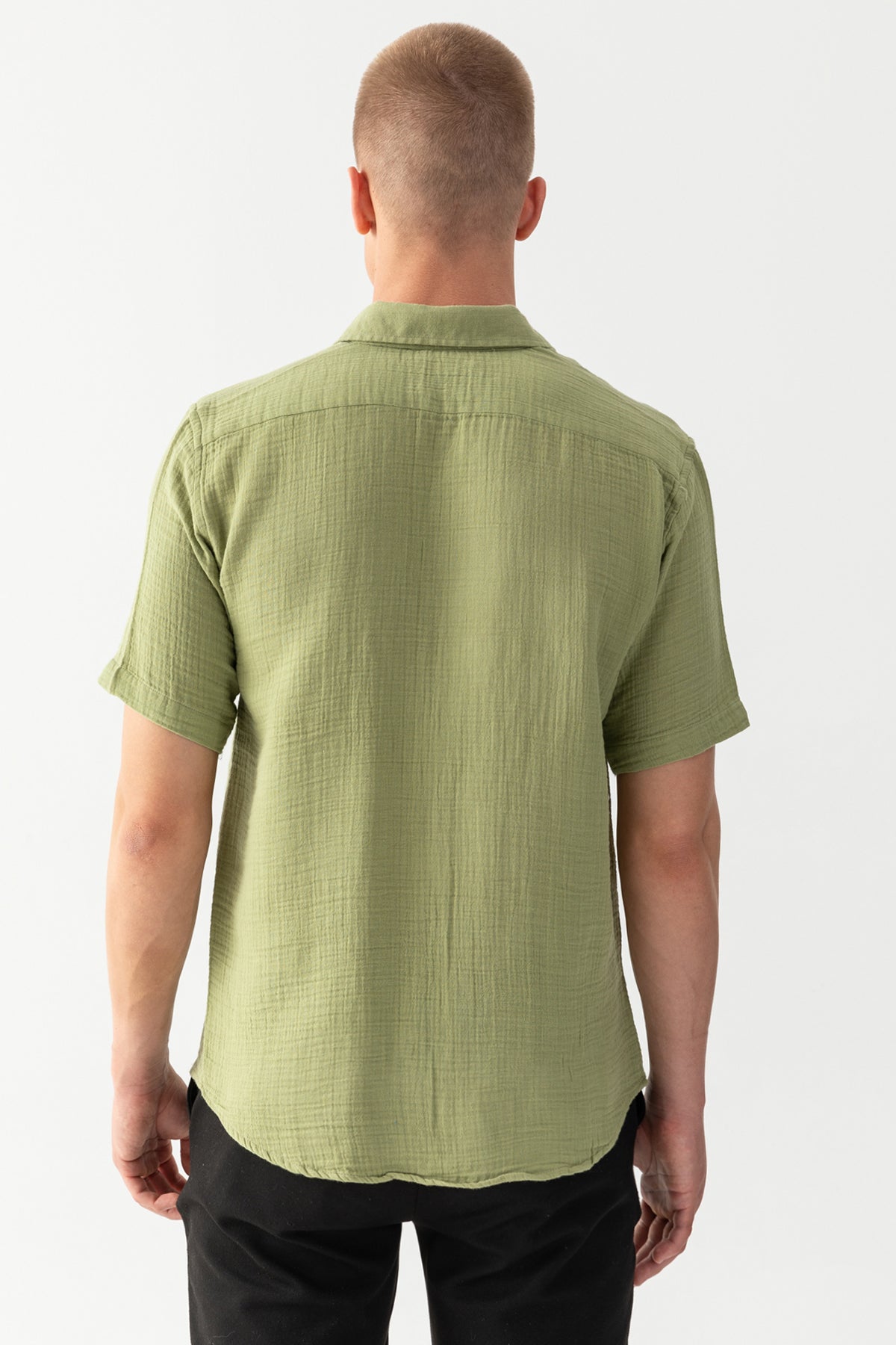 Erkek Yeşil %100 Pamuk Kısa Kollu Regular Fit Bürümcük Müslin Gömlek