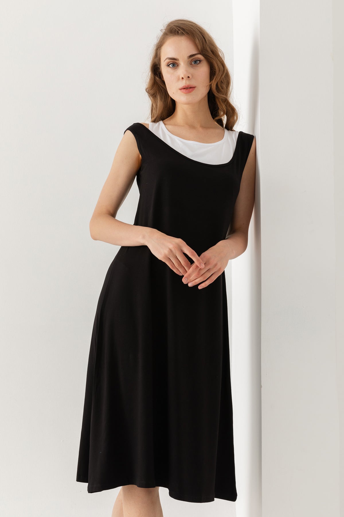 Kadın Siyah Atlet Detalyı Arka Dekolte Viskon Penye Elbise