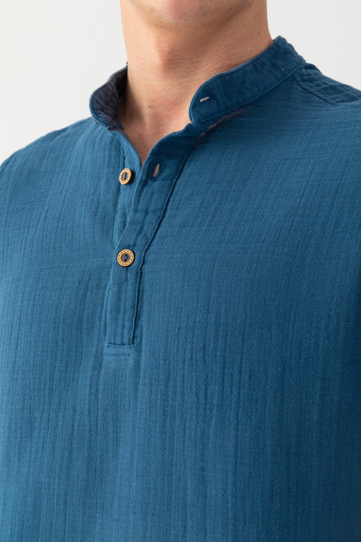 Erkek İndigo Mavi %100 Pamuk Hakim Yaka Kısa Kollu Regular Fit Müslin Tişort