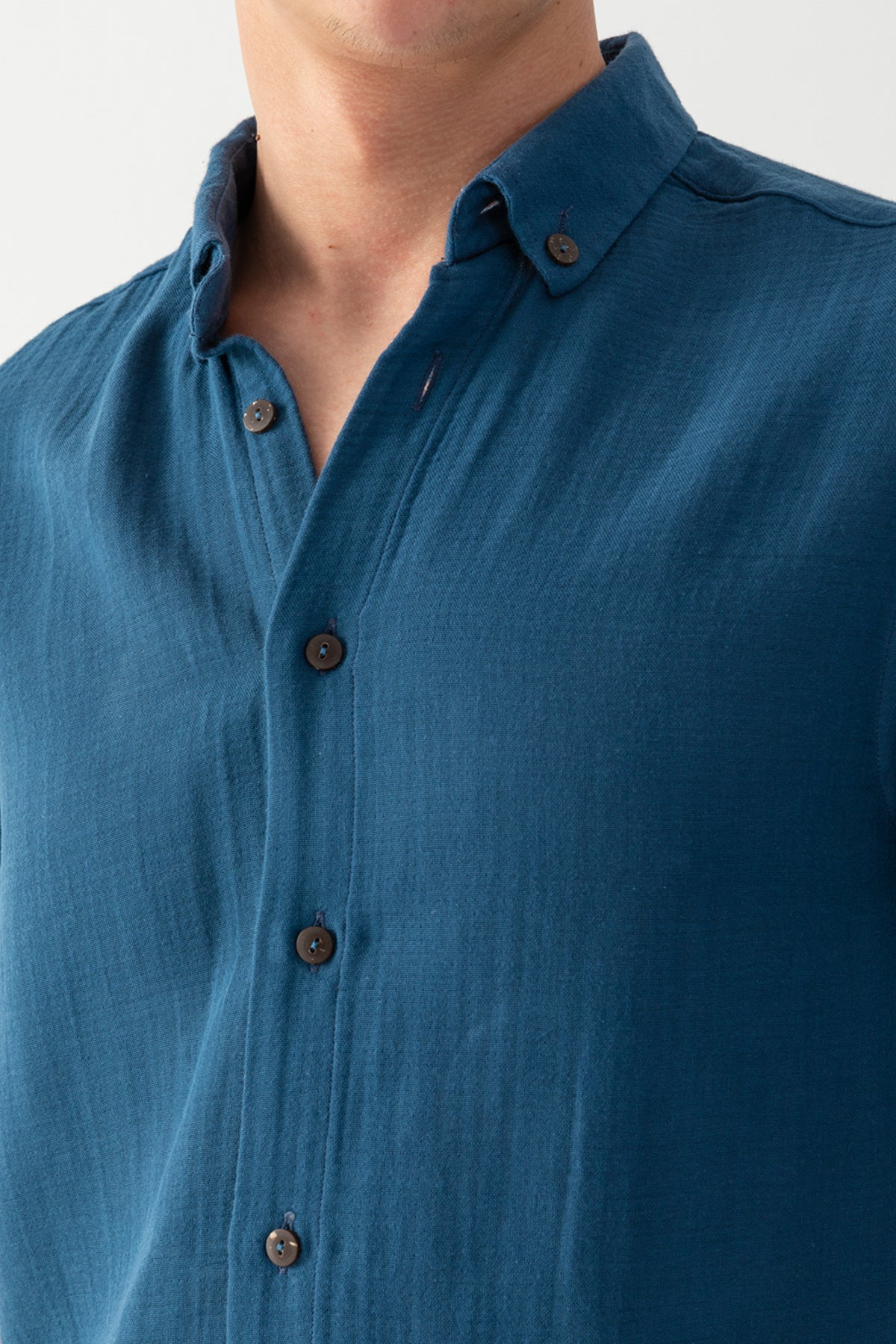 Erkek İndigo Mavi %100 Pamuk Kısa Kollu Regular Fit Bürümcük Müslin Gömlek