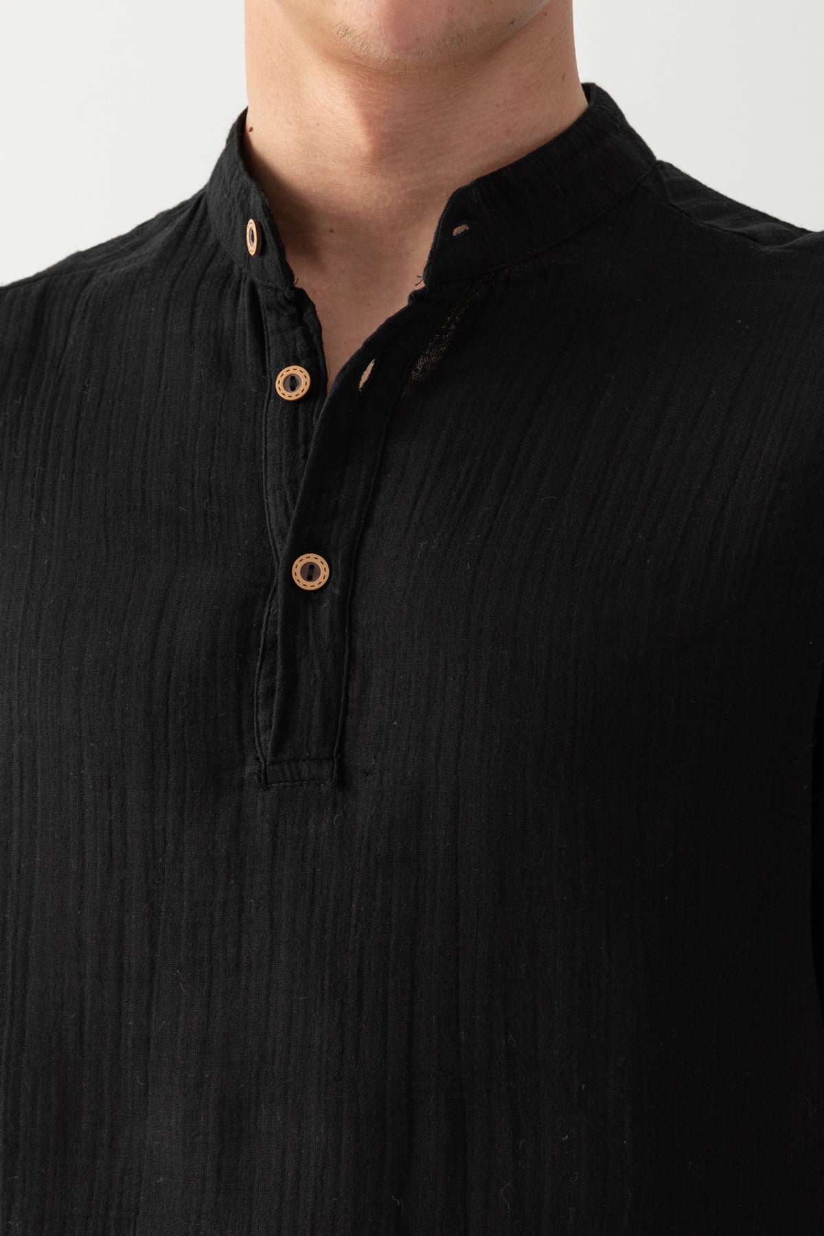 Erkek Siyah %100 Pamuk Hakim Yaka Kısa Kollu Regular Fit Müslin Tişort