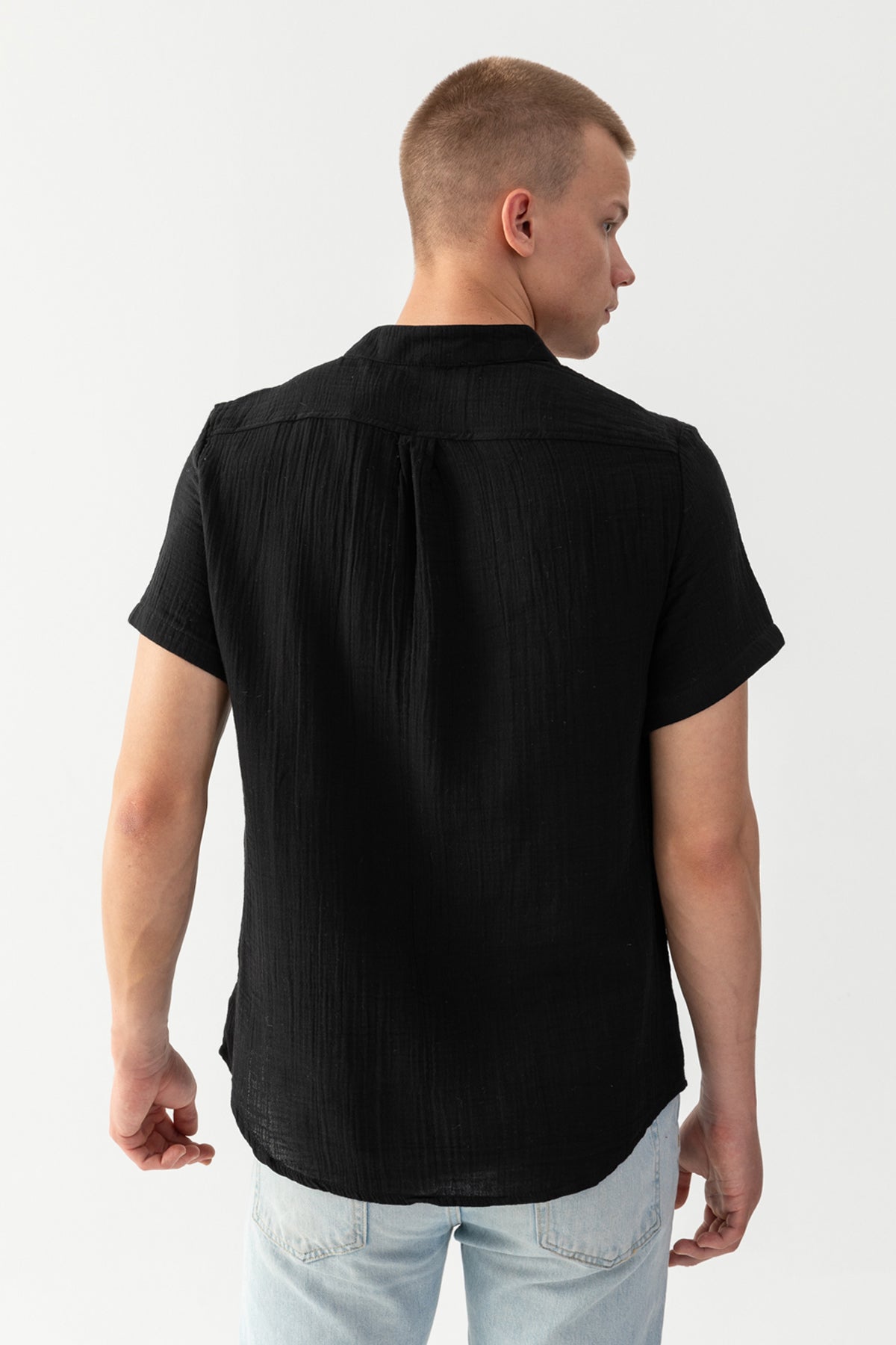 Erkek Siyah %100 Pamuk Hakim Yaka Kısa Kollu Regular Fit Müslin Tişort