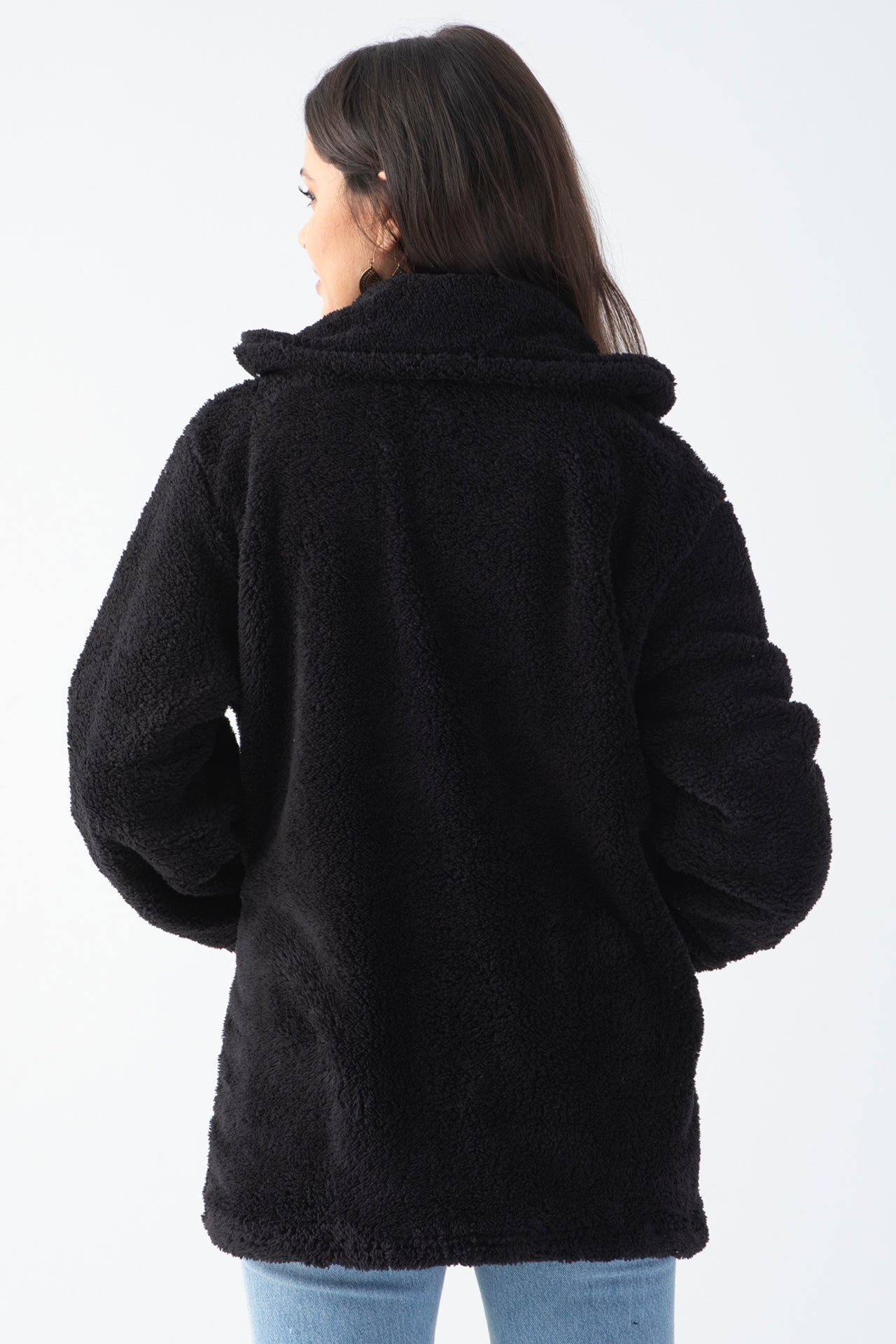 Kadın Siyah Dik Yaka Düğmeli Peluş Hırka