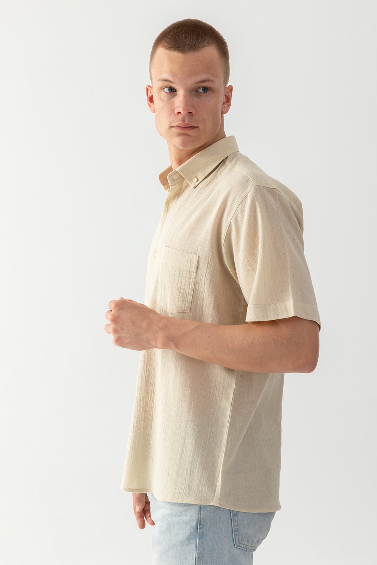 Erkek Bej %100 Pamuk Dokuma Kısa Kollu Rahat Kesim Cep Detaylı Şile Kumaş Gömlek