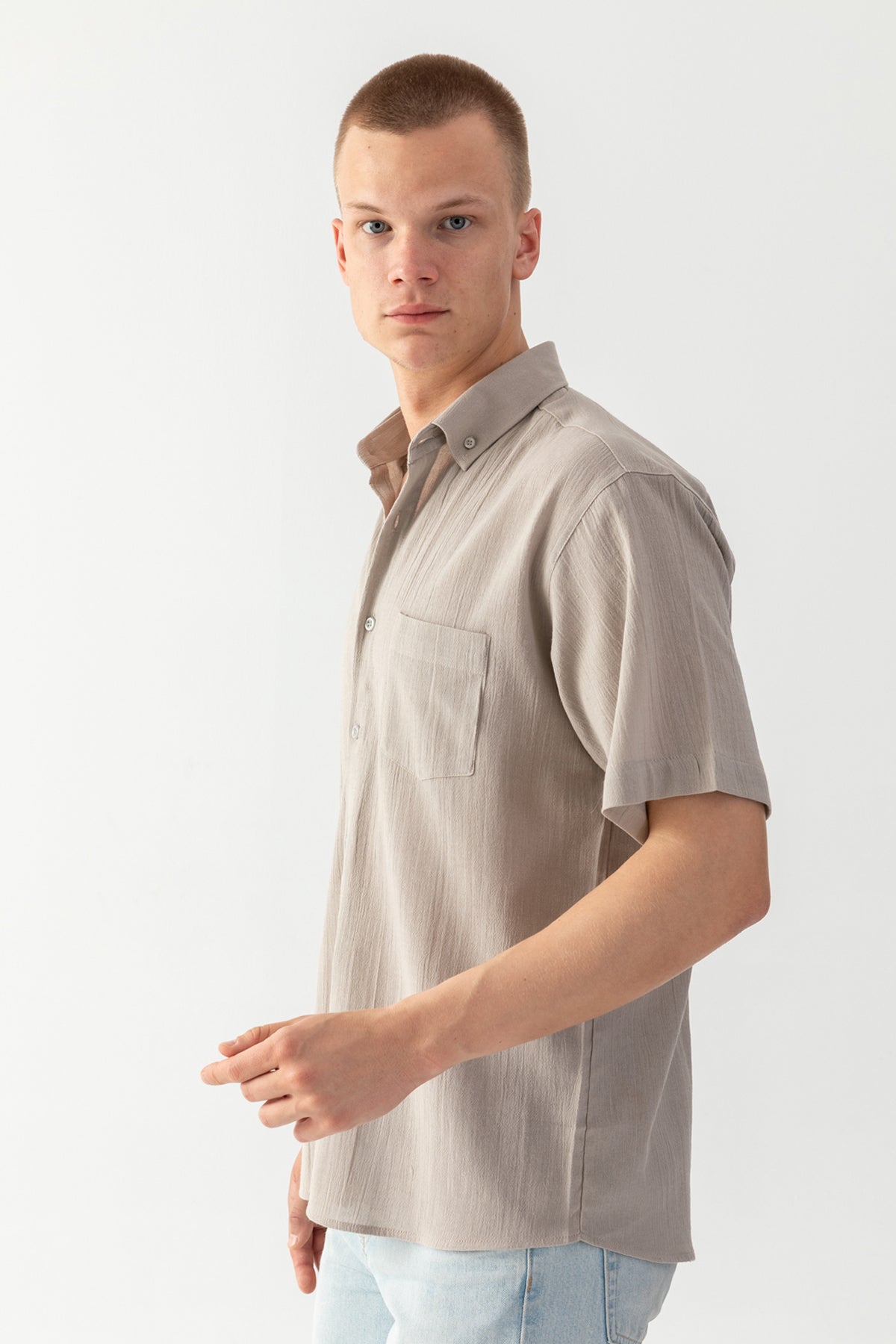 Erkek Gri %100 Pamuk Dokuma Kısa Kollu Rahat Kesim Cep Detaylı Şile Kumaş Gömlek