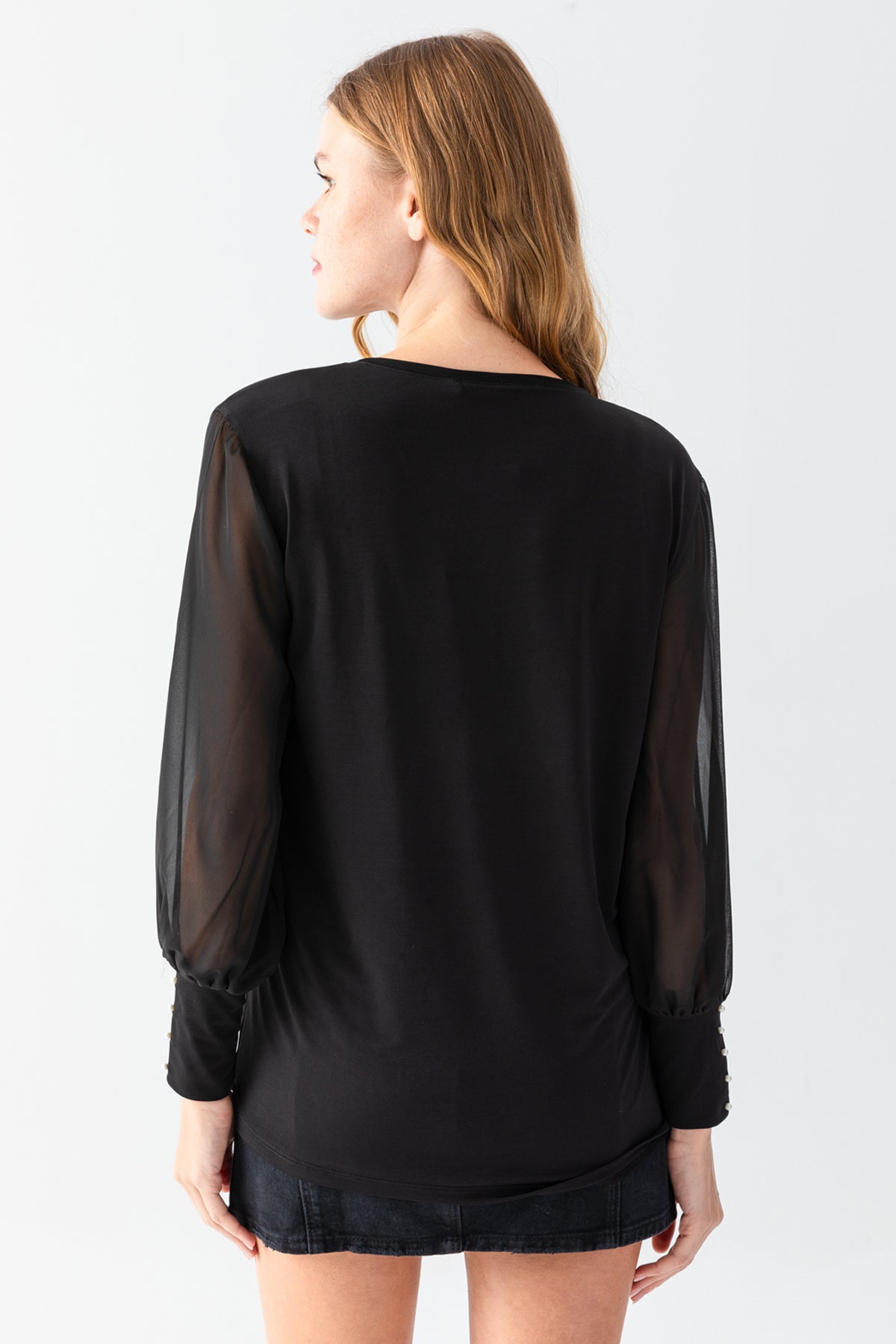 Kadın Siyah Yakası İnci Detaylı Kolları Tüllü Jarse Bluz
