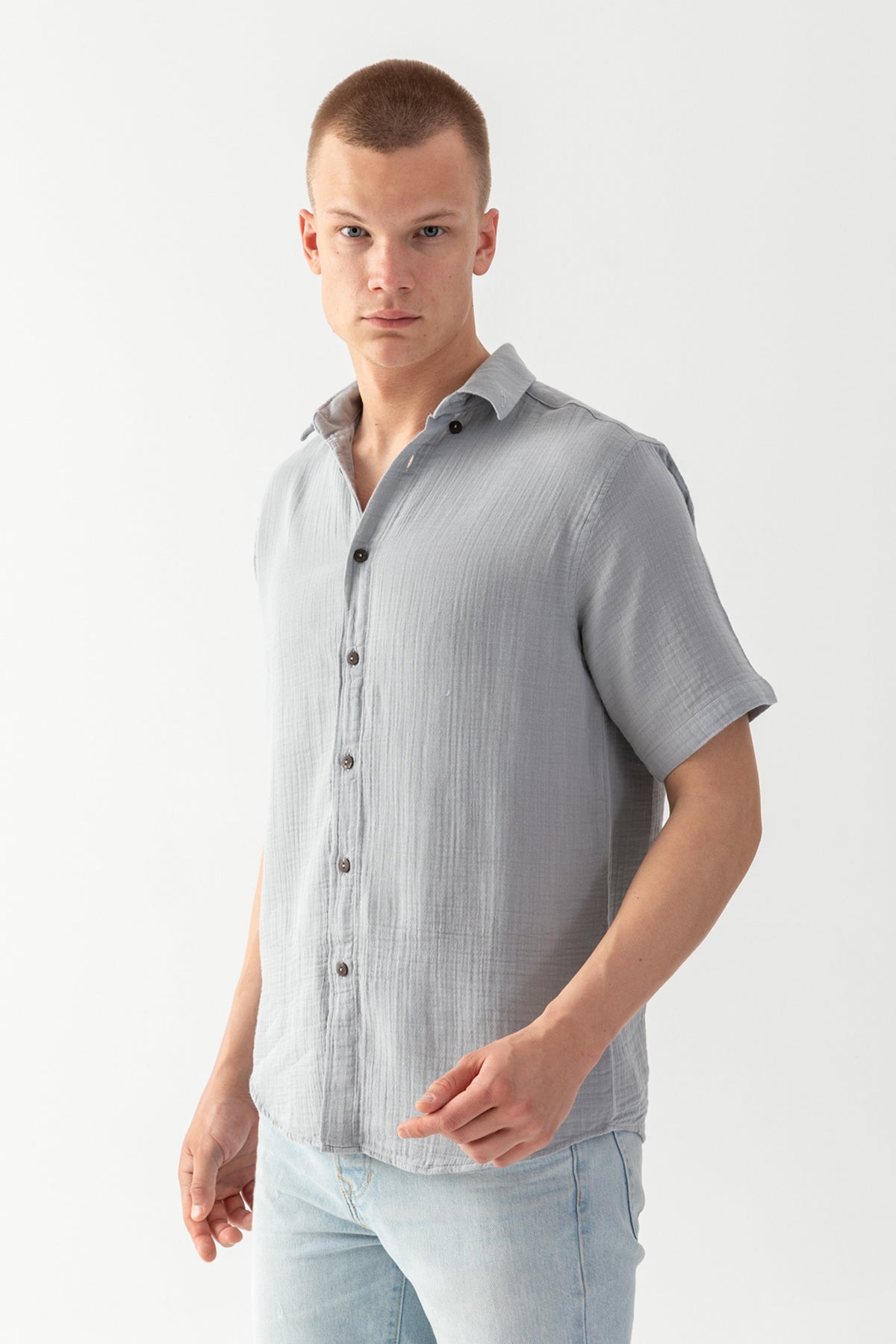 Erkek Gri %100 Pamuk Kısa Kollu Regular Fit Bürümcük Müslin Gömlek
