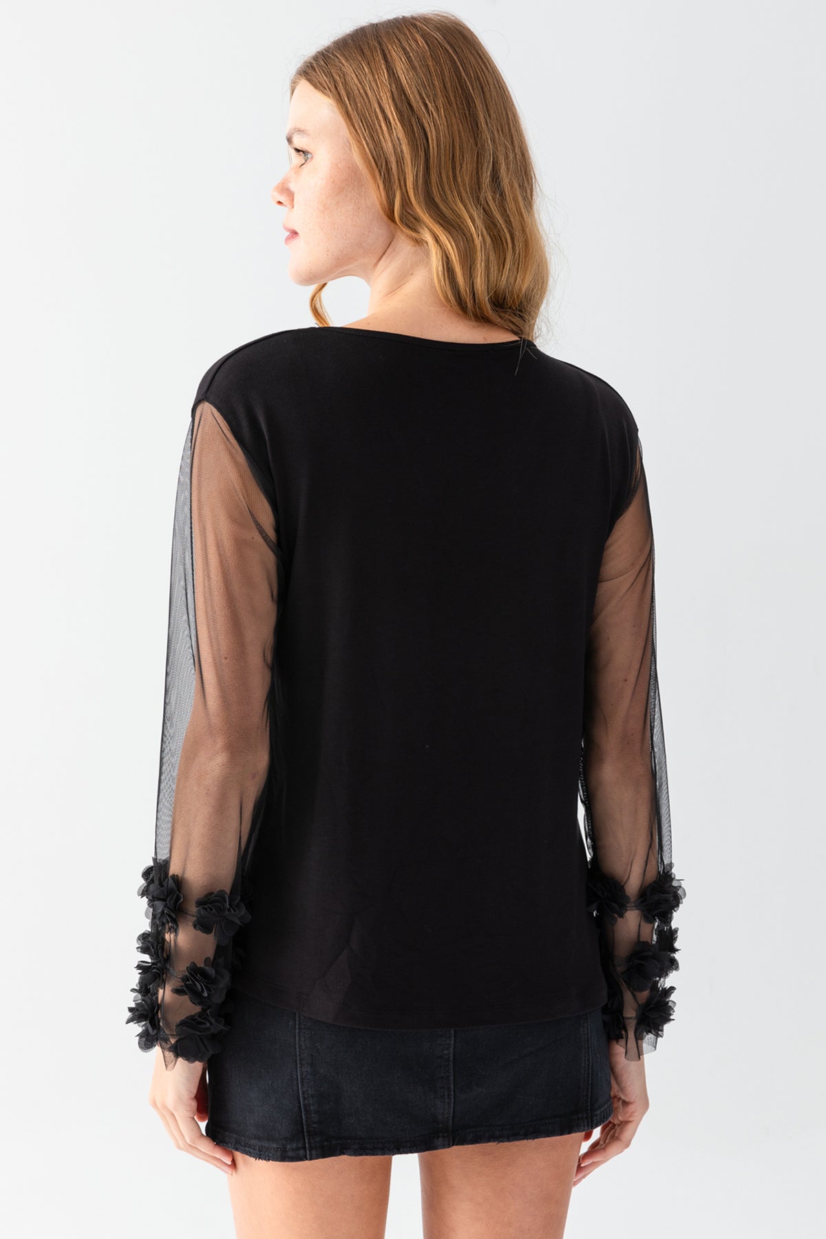 Kadın Siyah V Yaka Bİlekleri Ponponlu Transparan Kollu Jarse Bluz
