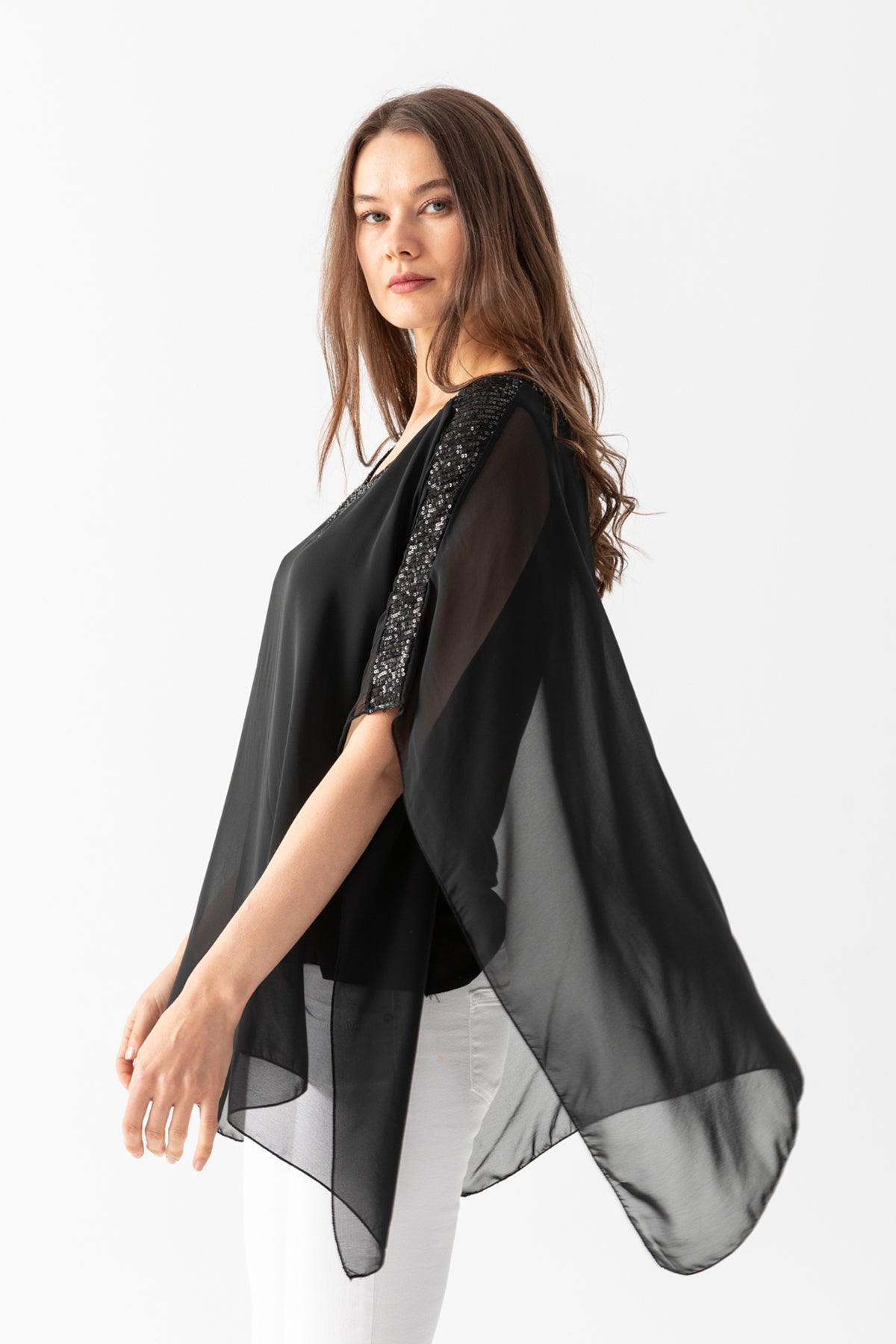 Kadın Siyah Pul Detaylı Viskon Penye Astarlı Şifon Pelerin Bluz