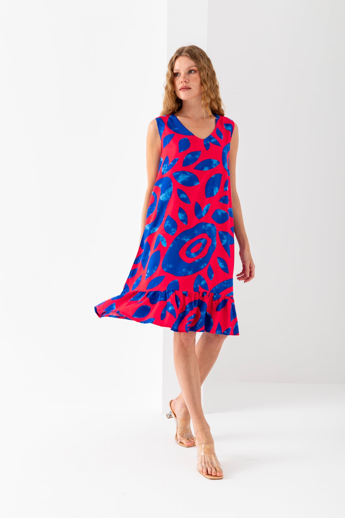 Kadın Fuşya Mavi Eteği Fırfırlı Kolsuz V Yaka Viskon Dokuma Elbise