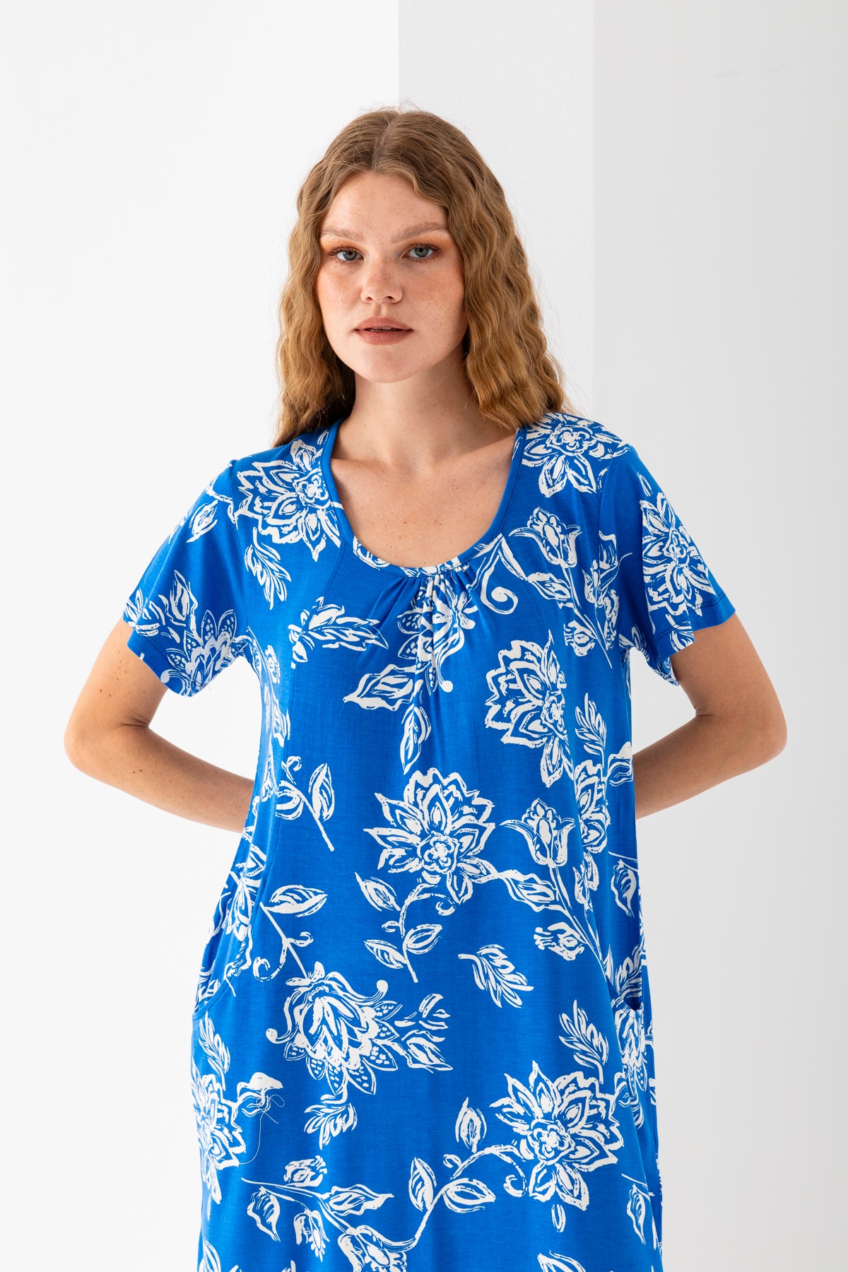 Kadın Mavi Beyaz Yakası Büzgülü Yandan Cepli Viskon Penye Elbise