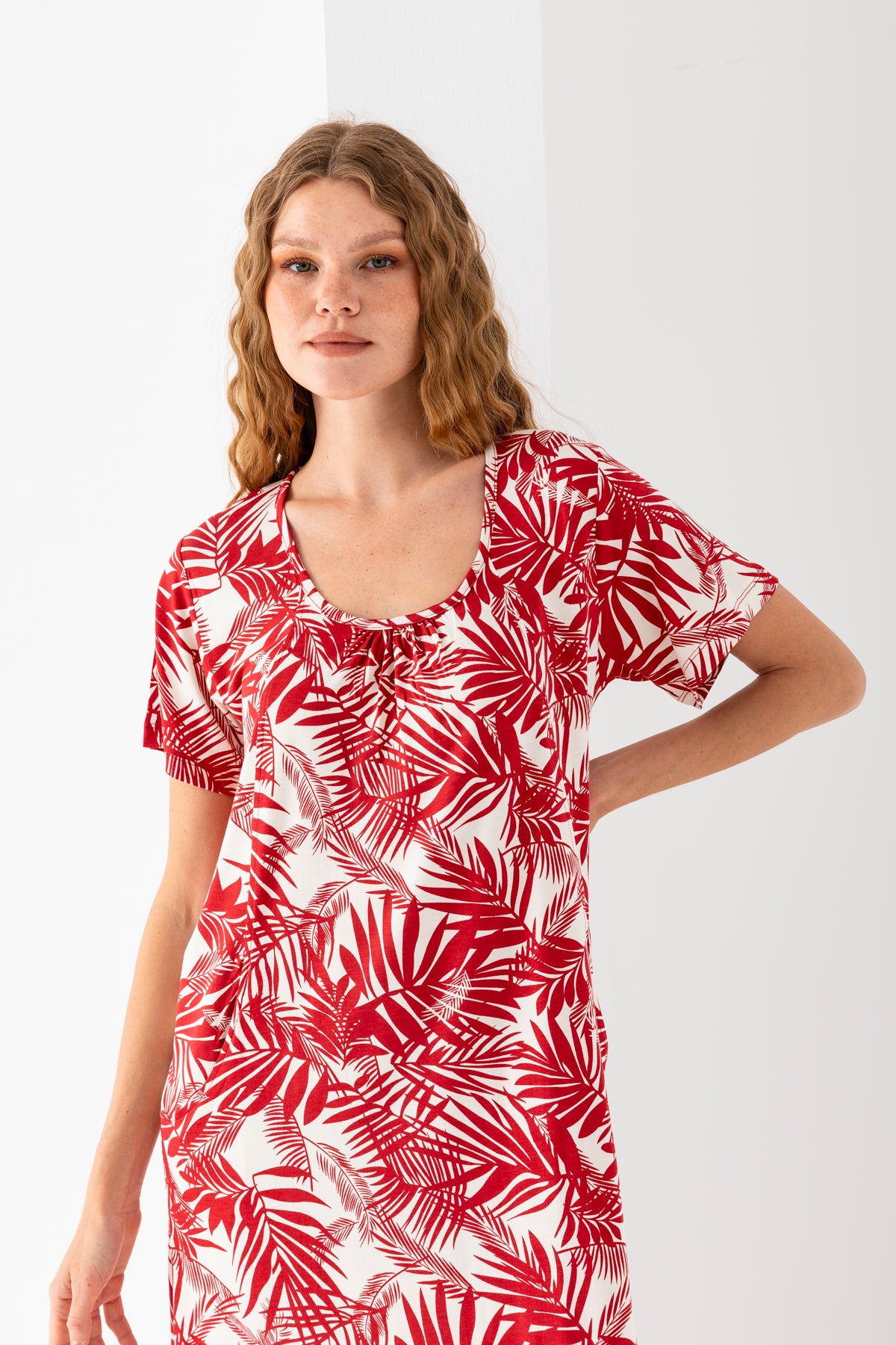 Kadın Kırmızı Beyaz Yakası Büzgülü Yandan Cepli Viskon Penye Elbise