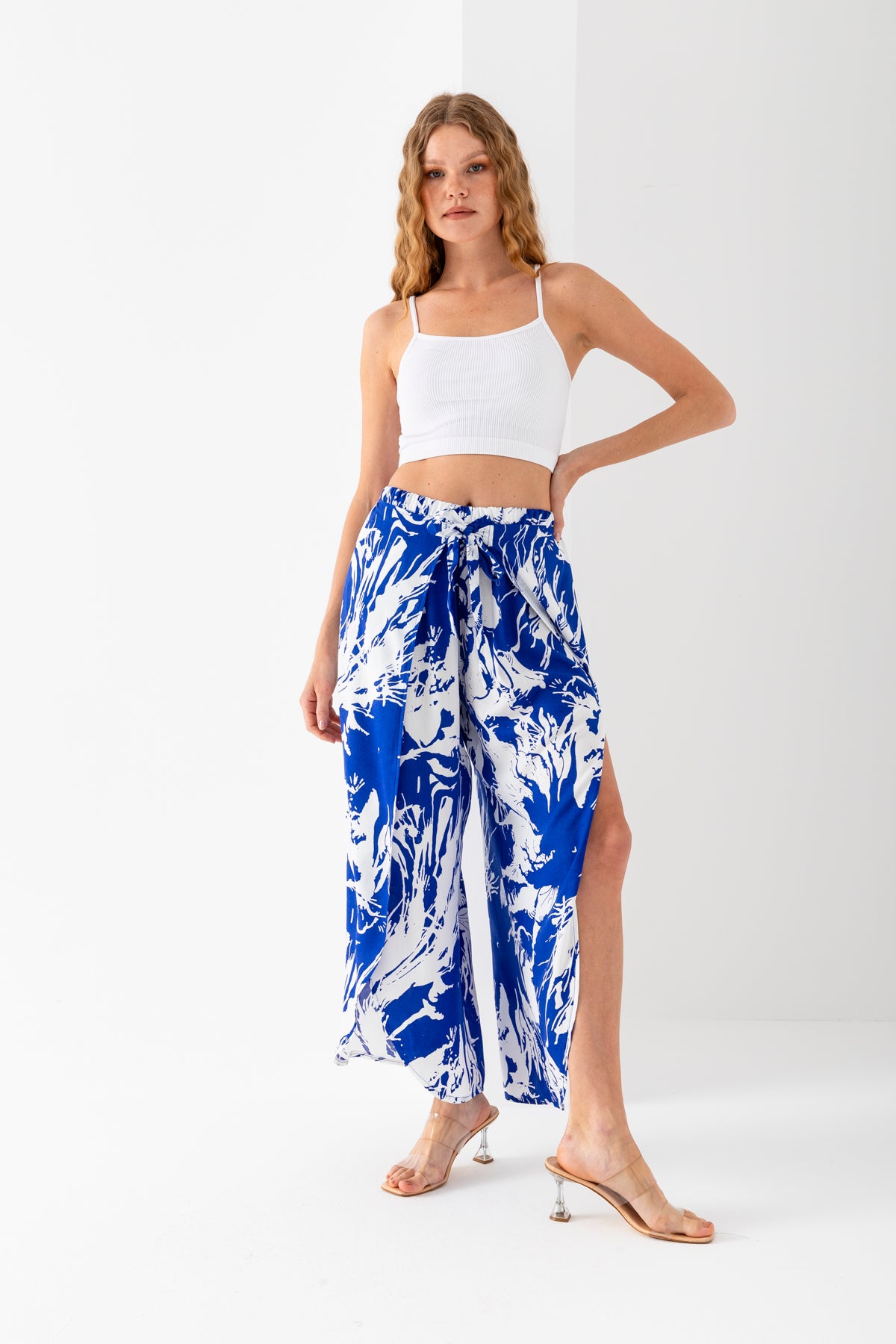 Kadın Saks Beyaz Zarf Kapaklı İçe Katlamalı İçi Şortlu Viskon Dokuma Şalvar Pantolon