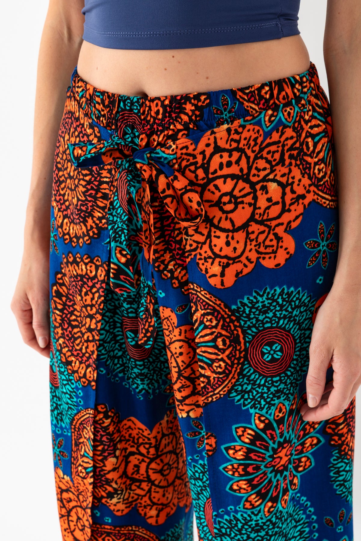 Kadın Turuncu Petrol  Beyaz Zarf Kapaklı İçe Katlamalı İçi Şortlu Viskon Dokuma Şalvar Pantolon