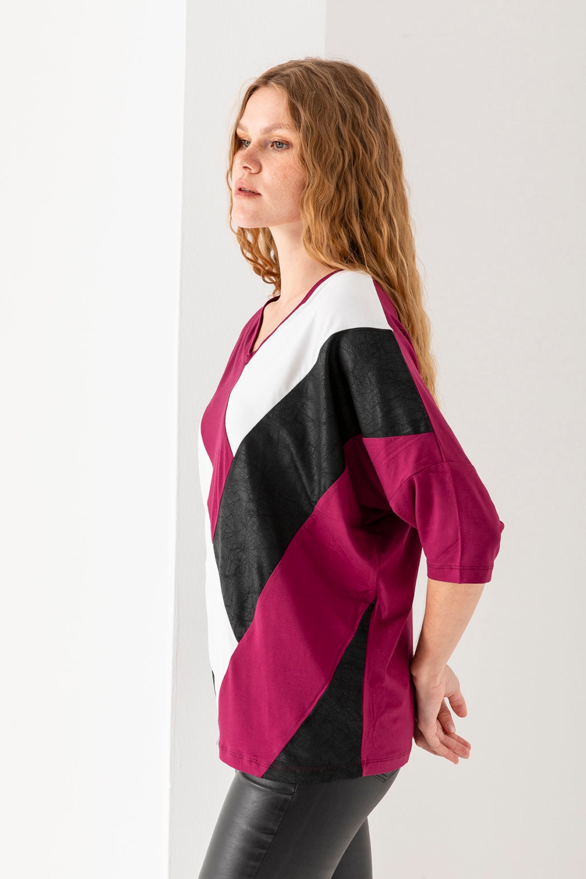 Kadın Siyah Mürdüm Önü Blok Parça Desenli Deri Garnili Yarasa Kol Geniş Kesim Bluz