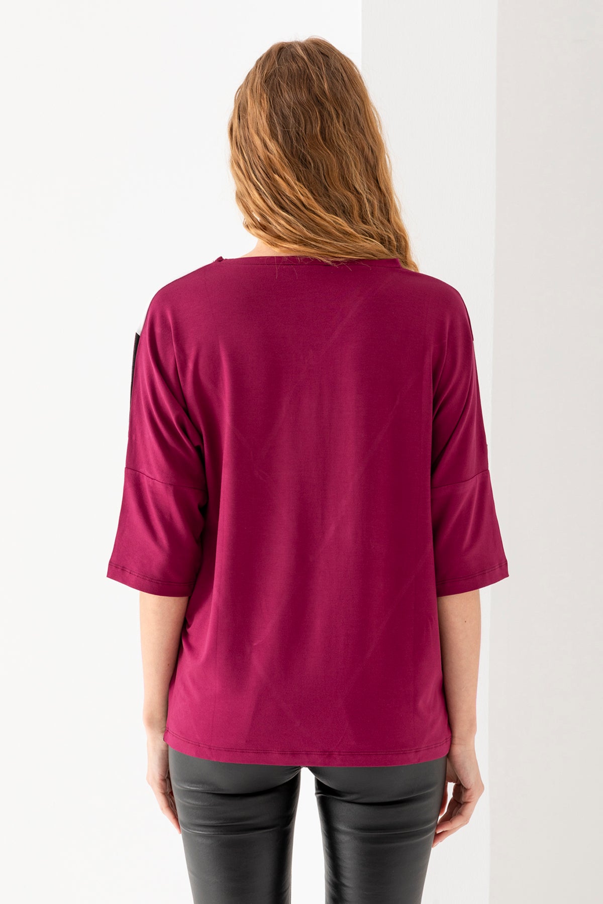 Kadın Siyah Mürdüm Önü Blok Parça Desenli Deri Garnili Yarasa Kol Geniş Kesim Bluz