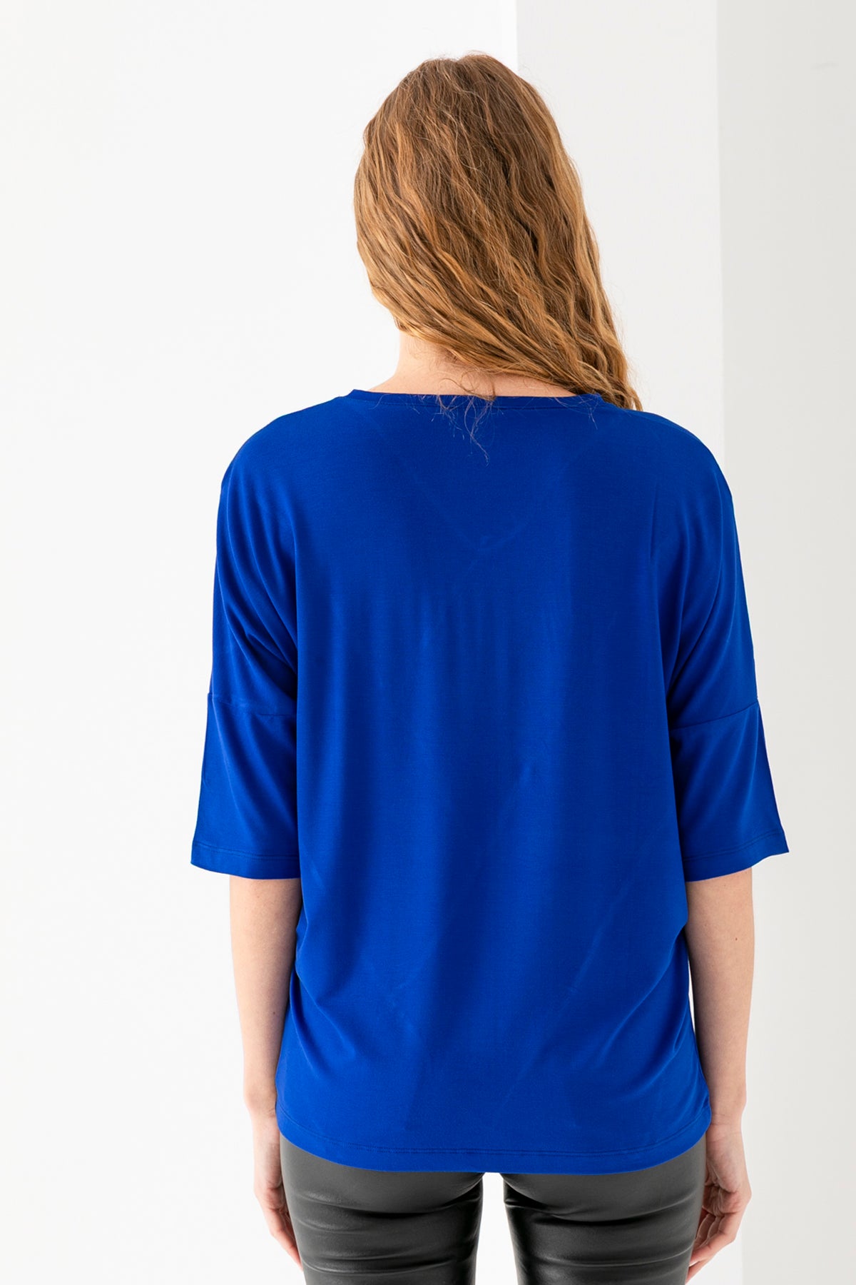 Kadın Siyah Saks Önü Blok Parça Desenli Deri Garnili Yarasa Kol Geniş Kesim Bluz