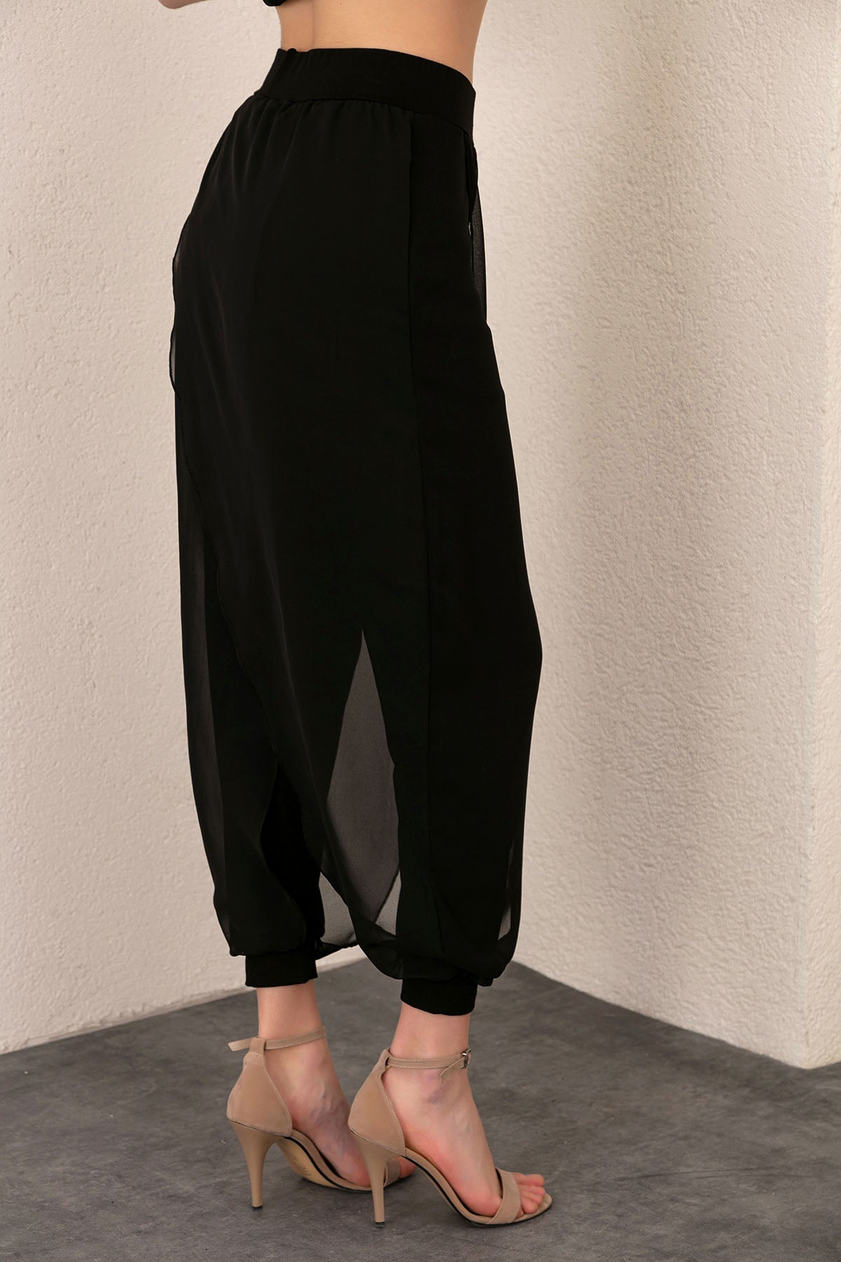 Kadın Siyah Şifon Detaylı Paçası Lastikli Şalvar Pantolon