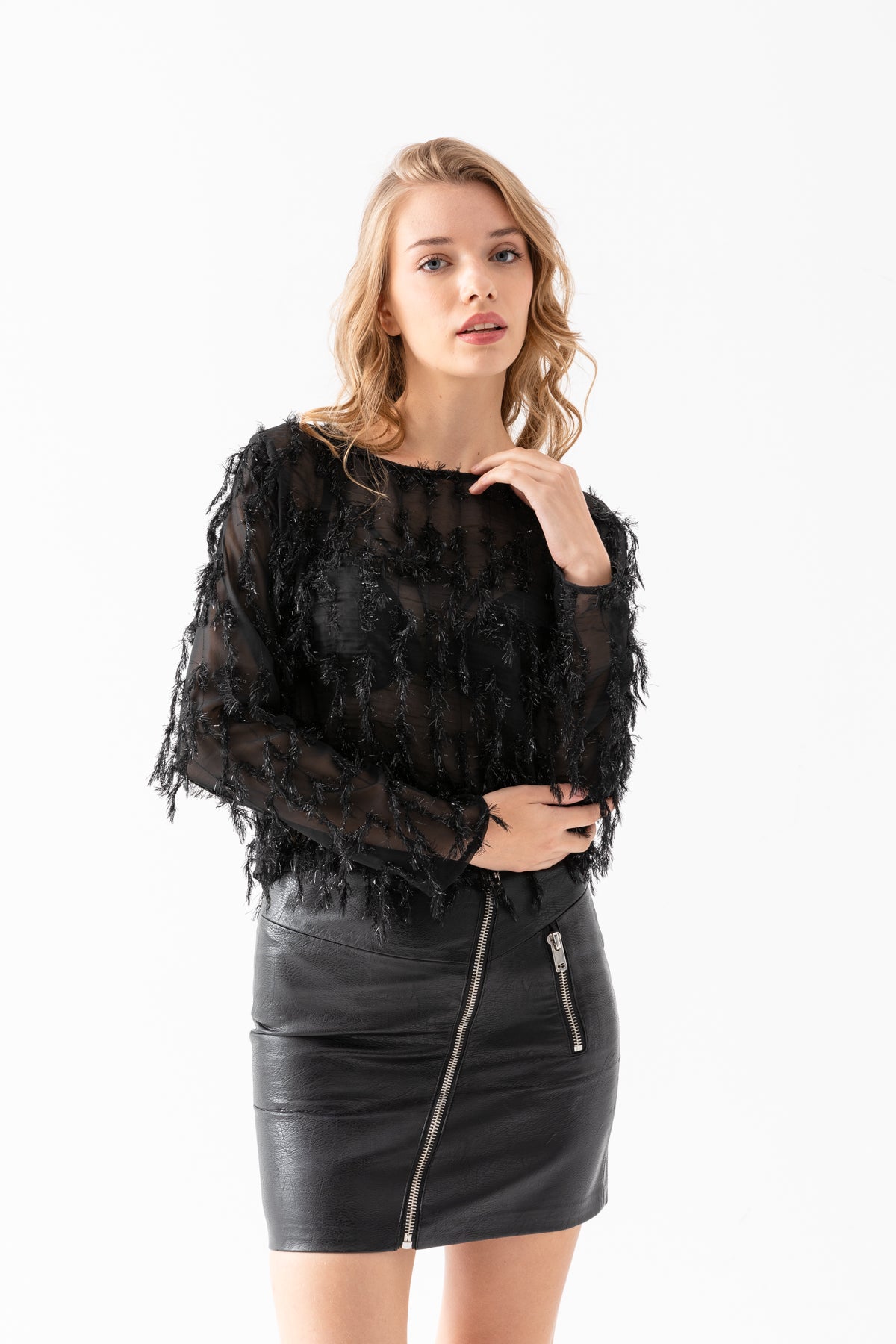 Kadın Siyah Sim Saçaklı Transparan Bluz